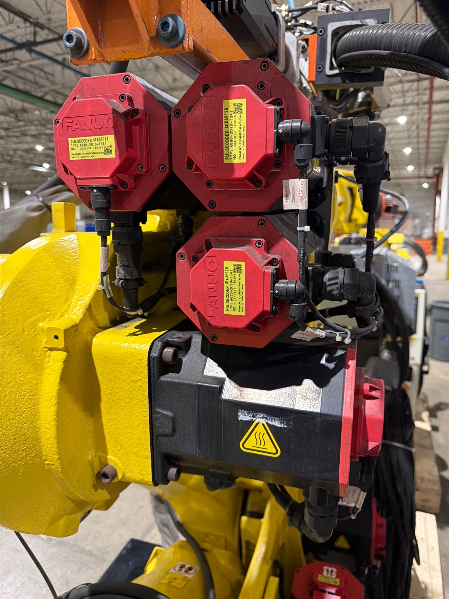 FANUC R‑2000iB/185L Robot w/ R‑30iA & WTC Weld Controller; USED 7