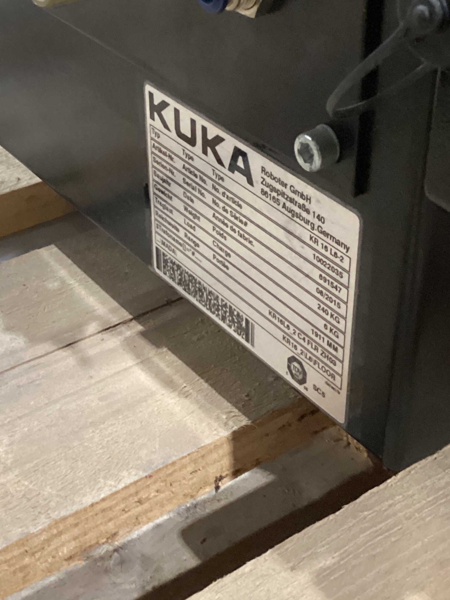 KUKA KR16 L6-2 w/ KR C4 Controls & TT3A Reamer NEW 9