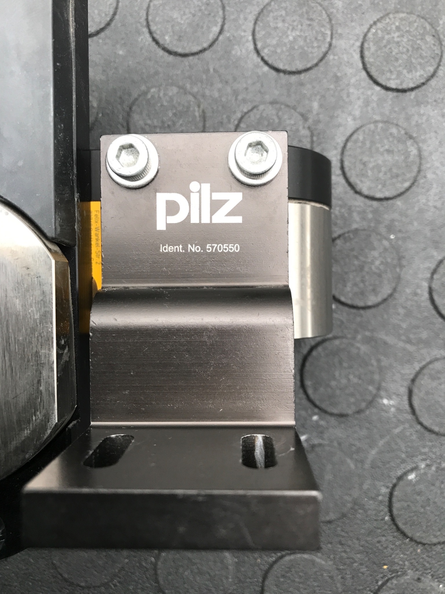 PILZ 570520 VT8‑PSENSLP Interlock Safety Switch USED 4