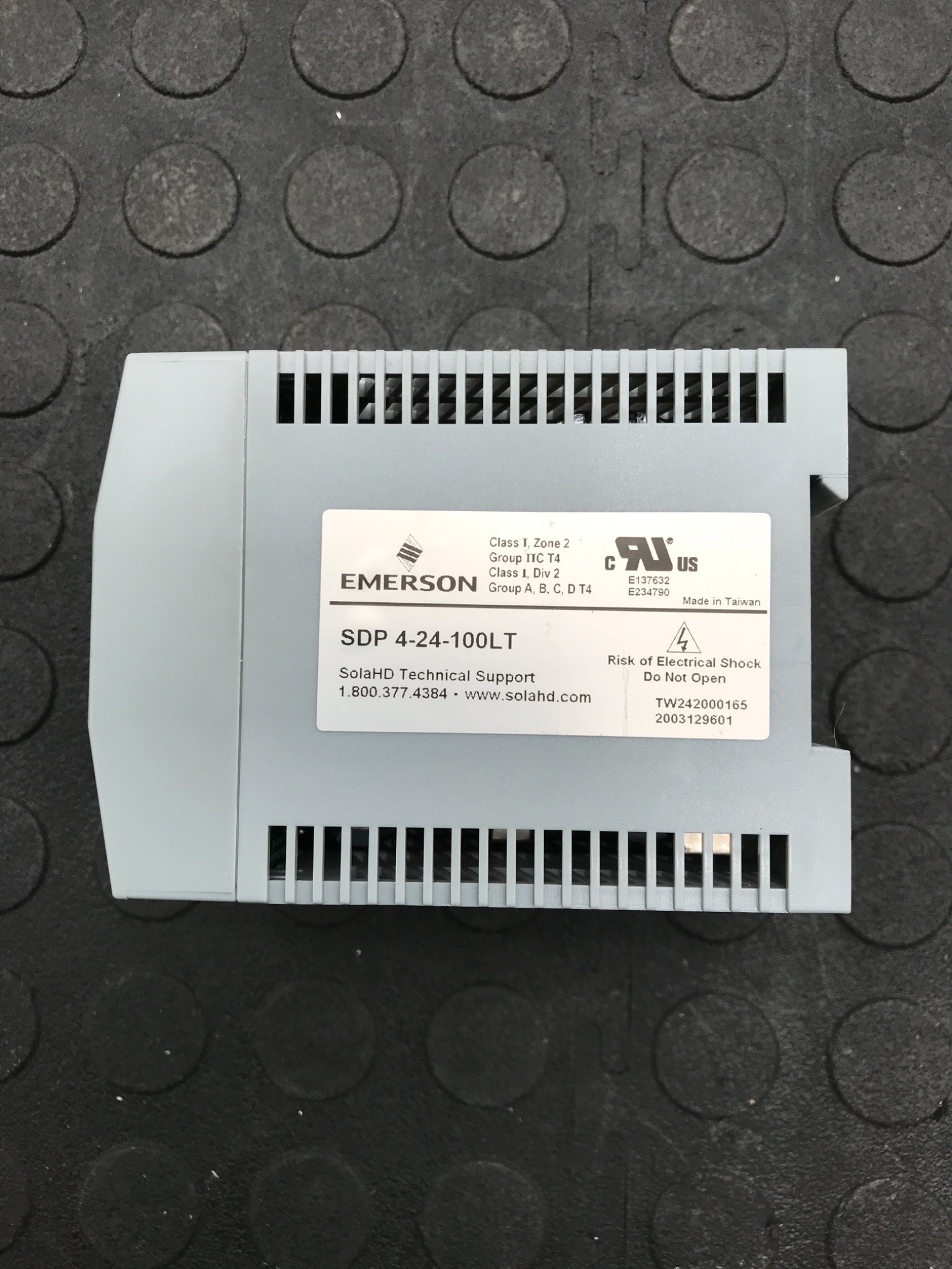 SOLA SDP 4‑24‑100LT 24VDC Power Supply USED 1