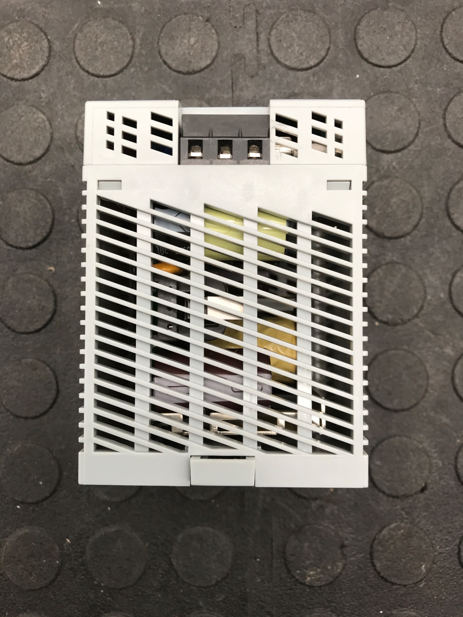SOLA SDP 4‑24‑100LT 24VDC Power Supply USED 2