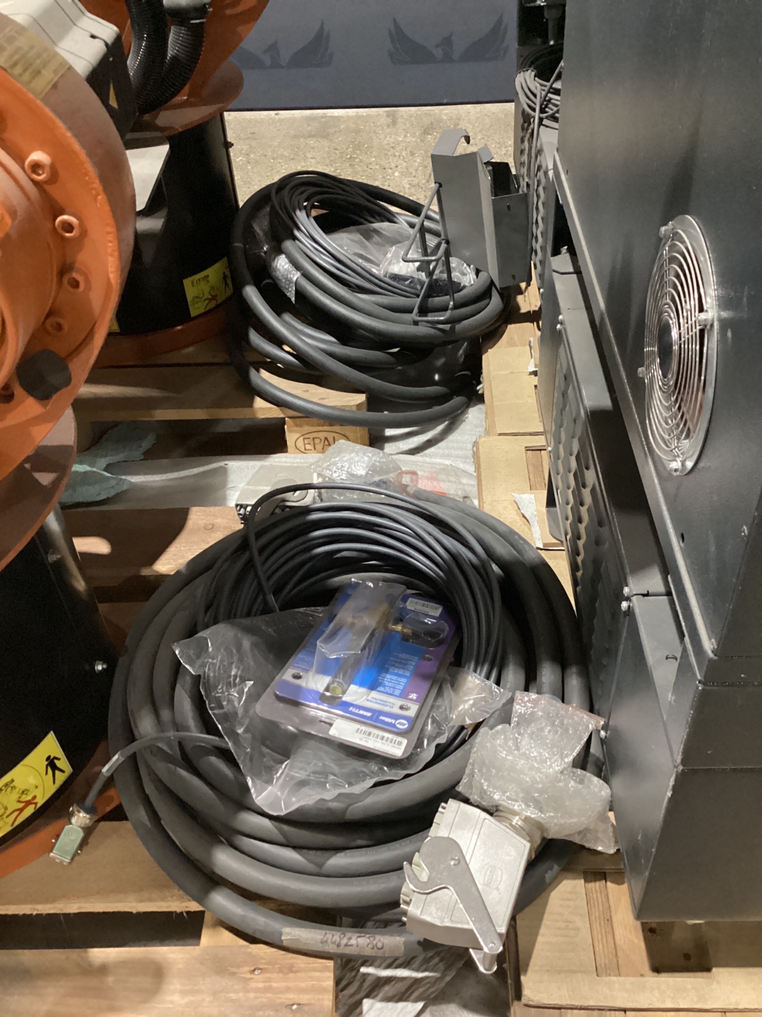 PAIR OF KUKA KR16 L6-2 Robots w/ KR C4 NA Controls & TT3A Reamers NEW 1