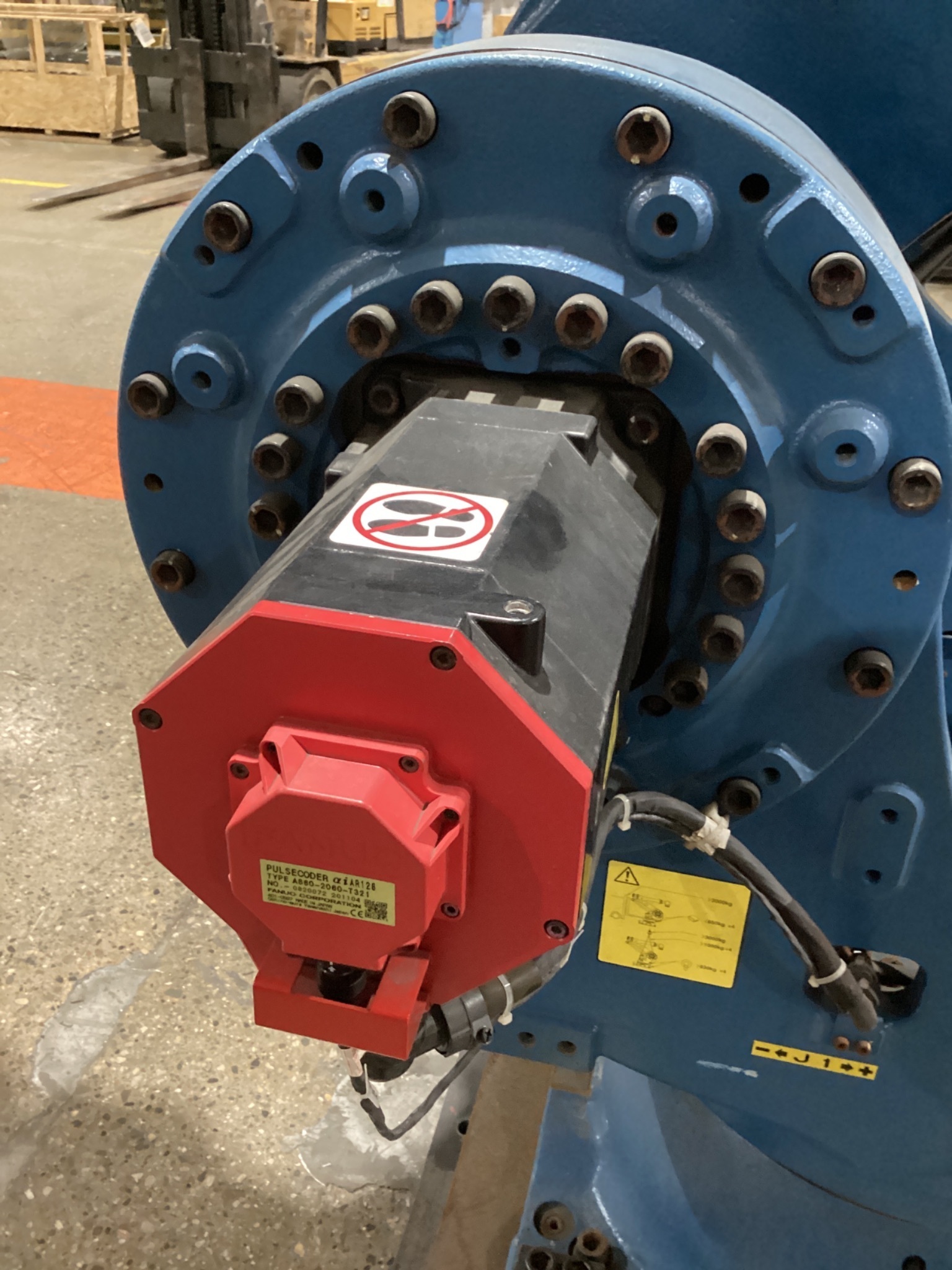 FANUC M-900iB/280L w/ R30iB PLUS & WTC 60L5 Weld Controller USED 4