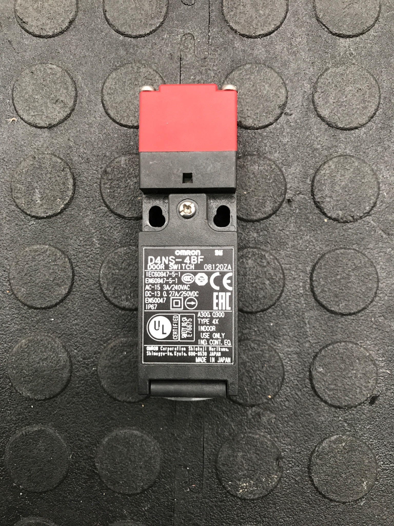 OMRON D4NS‑4BF Gate Switch USED 0