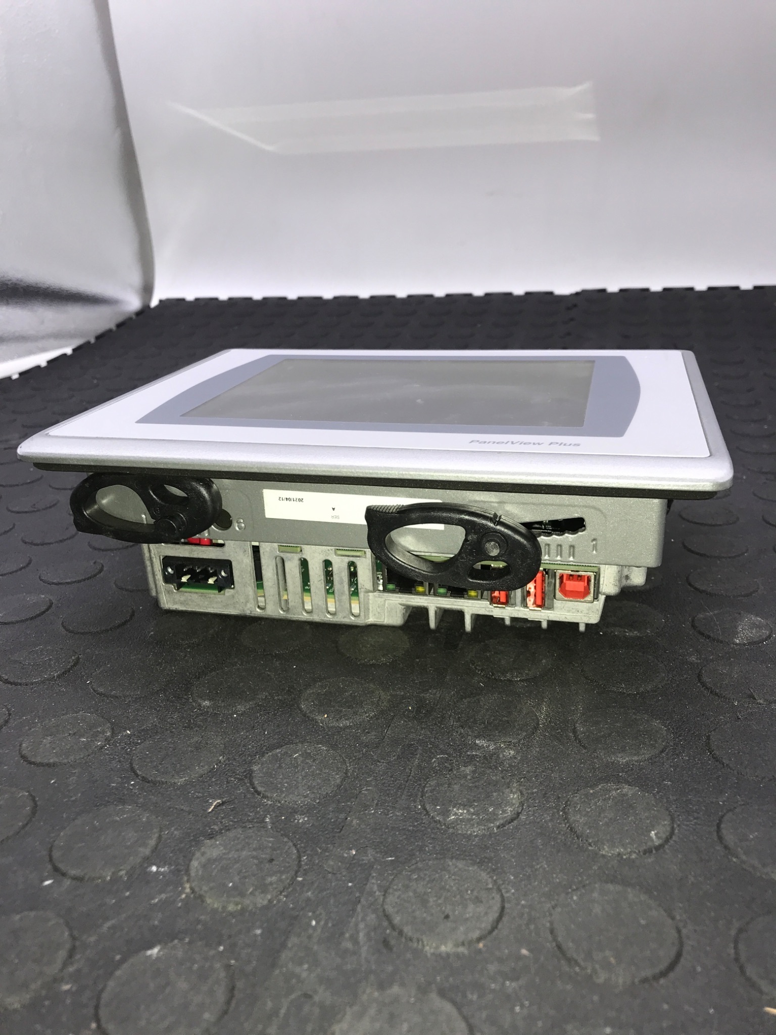 Allen‑Bradley 2711P‑T7C22D9P PanelView Plus 7 HMI Terminal USED 1