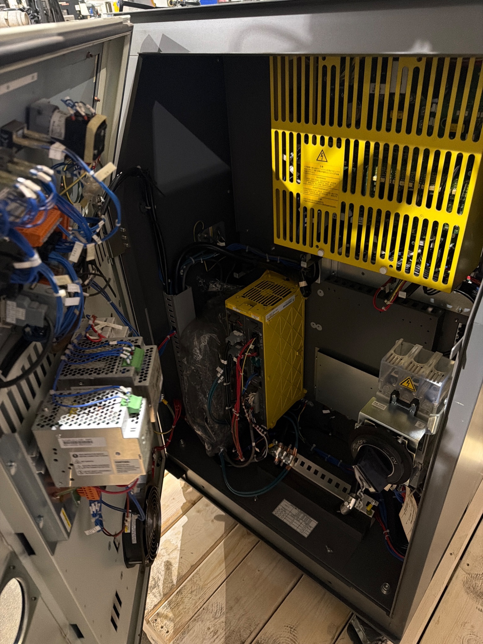 FANUC R‑2000iB/125L Robot w/ R‑30iA Controls; USED 1