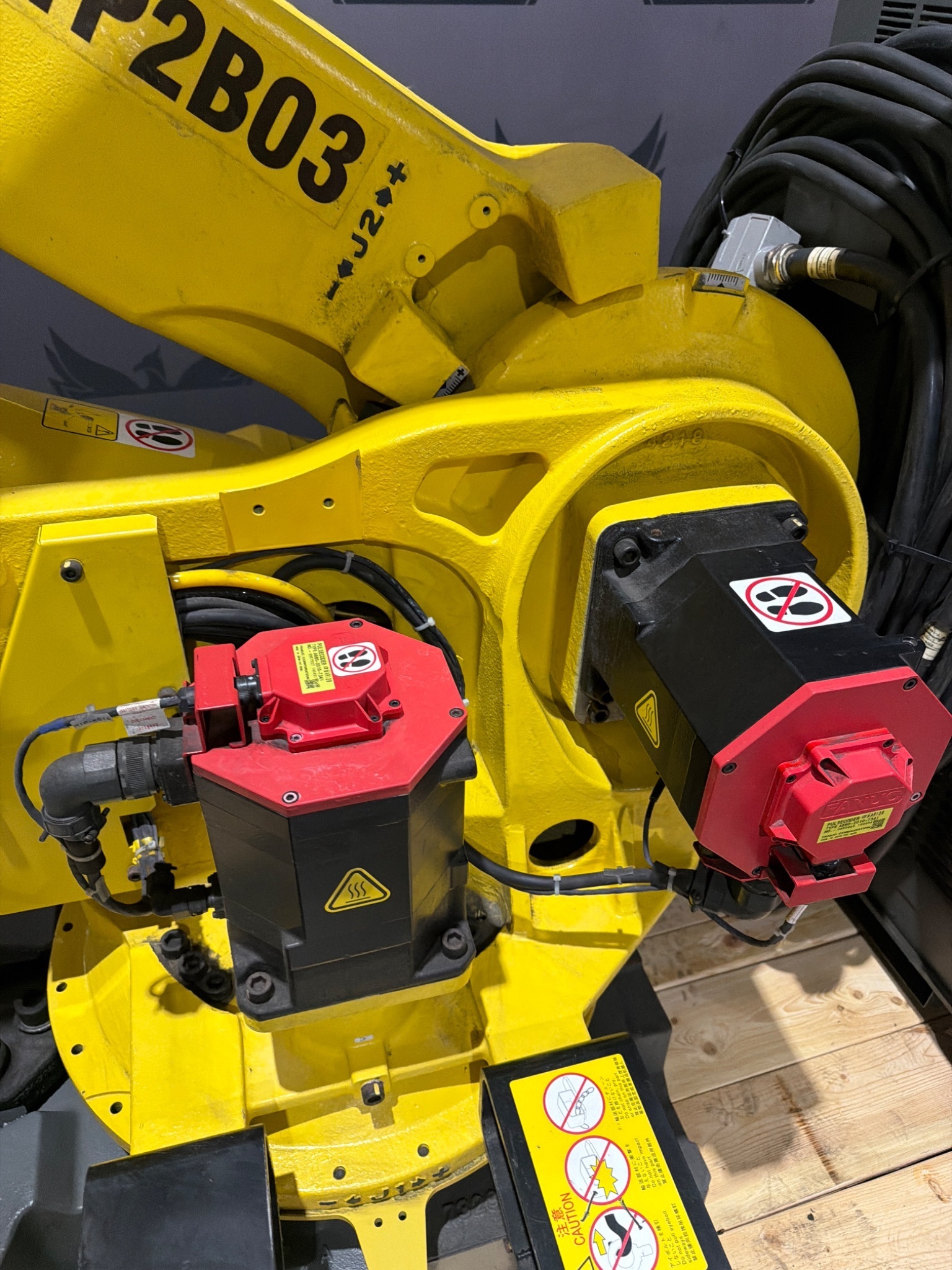 FANUC R‑2000iB/125L Robot w/ R‑30iA Controls; USED 7