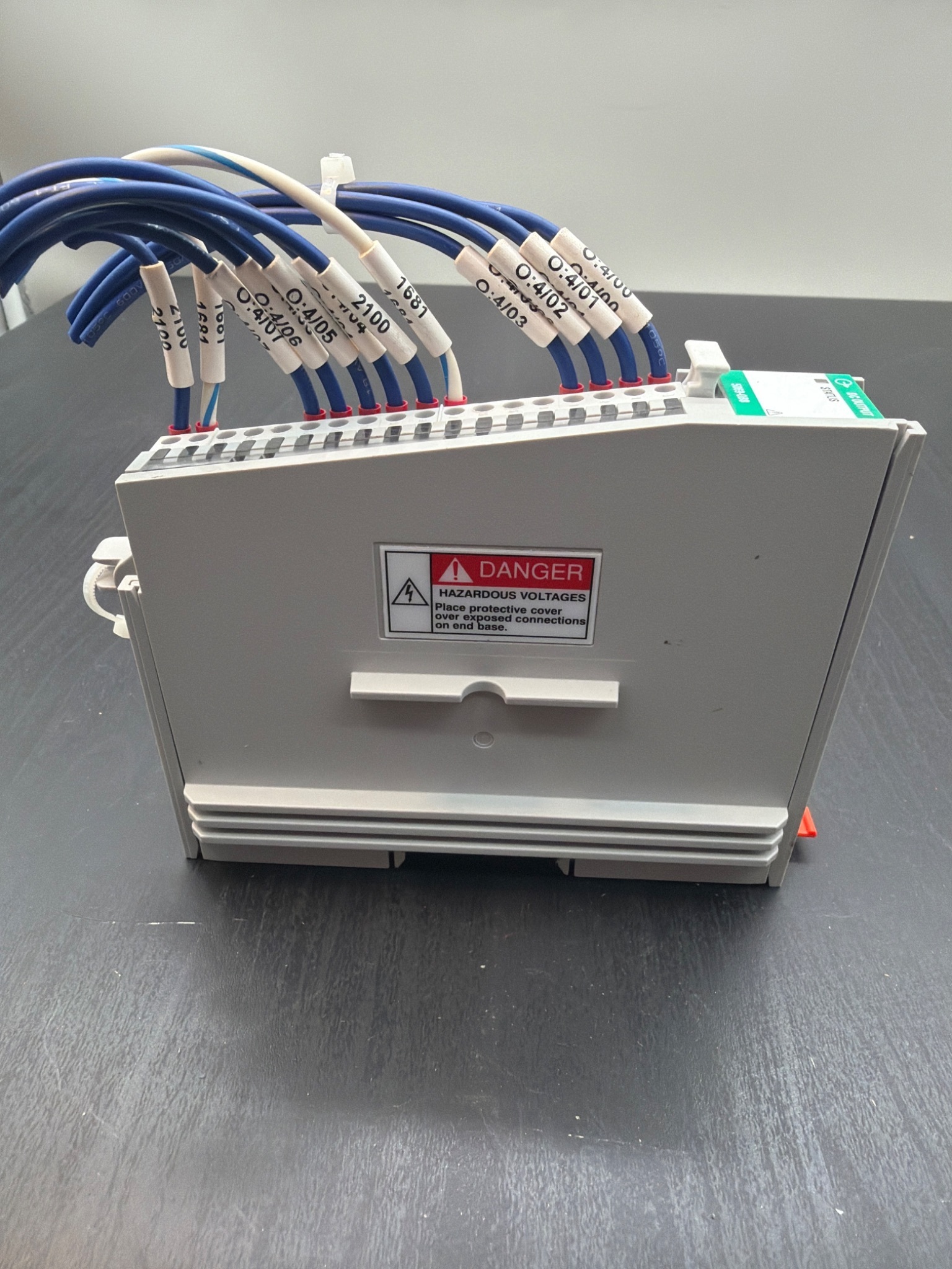 ALLEN BRADLEY 5069‑OB8 Compact 5000 Digital Output Module USED 1