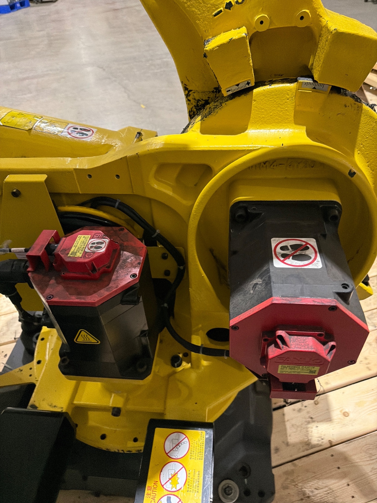 FANUC R‑2000iB/125L Robot w/ R‑30iA & 2 SCA Sealant Controls; USED 3
