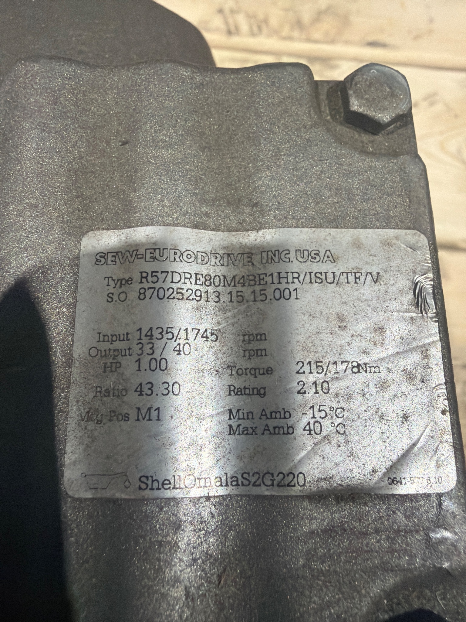 SEW‑EURODRIVE R57DR80M4 Gearmotor 1HP 33/40 RPM Brake NEW 4