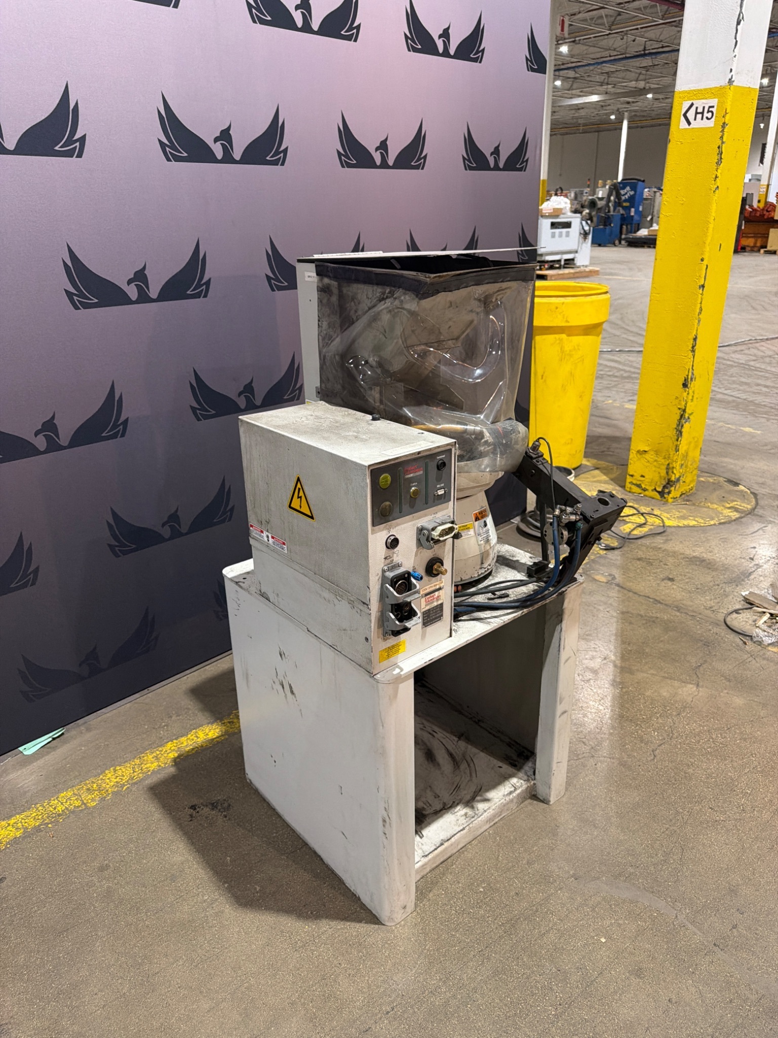 EMHART TEKNOLOGIES ETF12N Stud Feeder USED 1