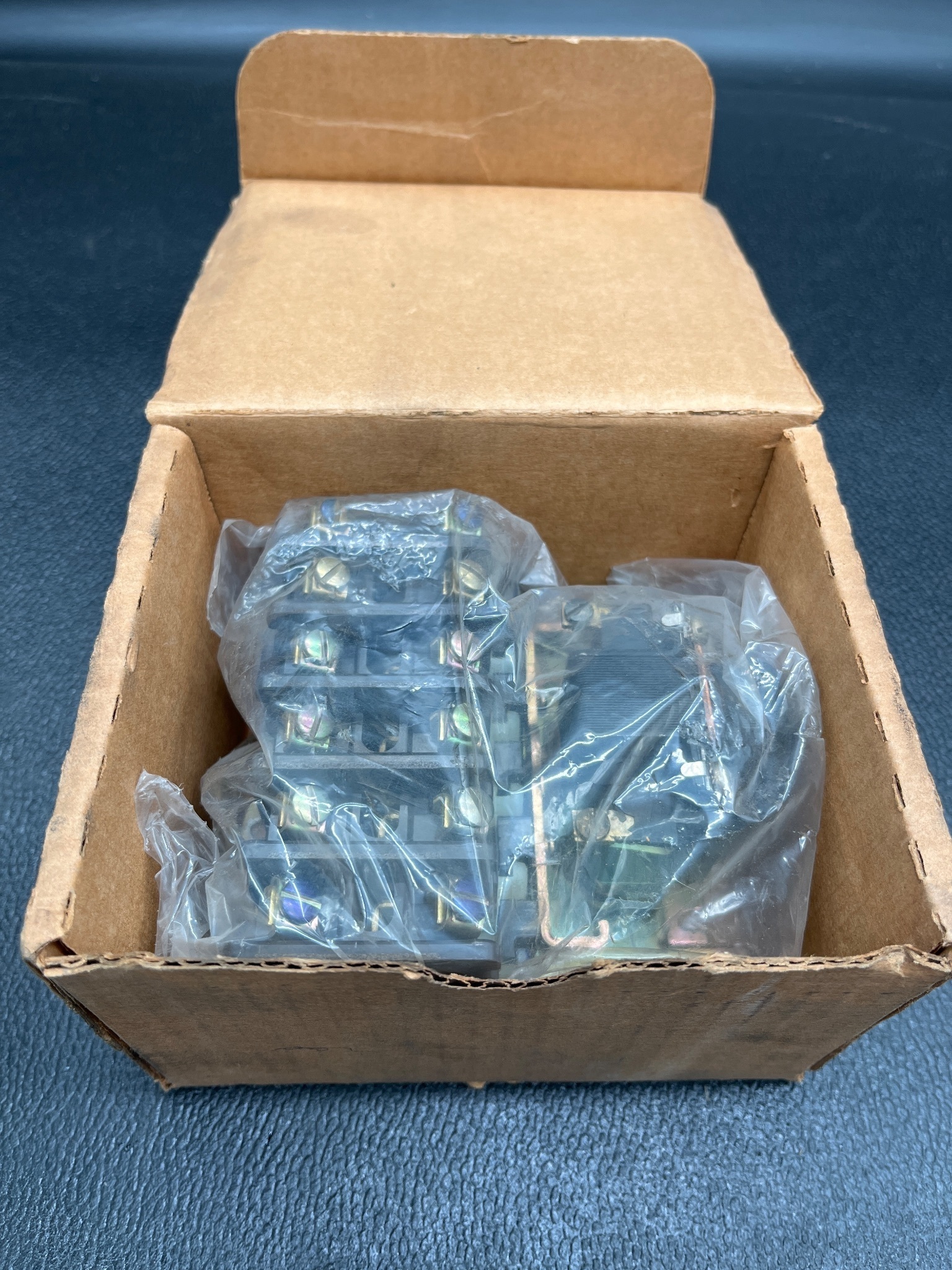 JOSLYN CLARK INDUSTRIAL CONTROL RELAY 5U6-2-76 - NEW 7