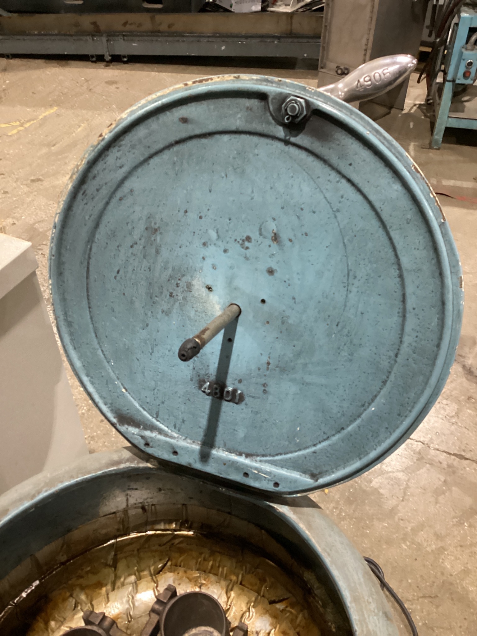 INTERNATIONAL EQUIPMENT Type SB Size 1 Centrifuge USED 5