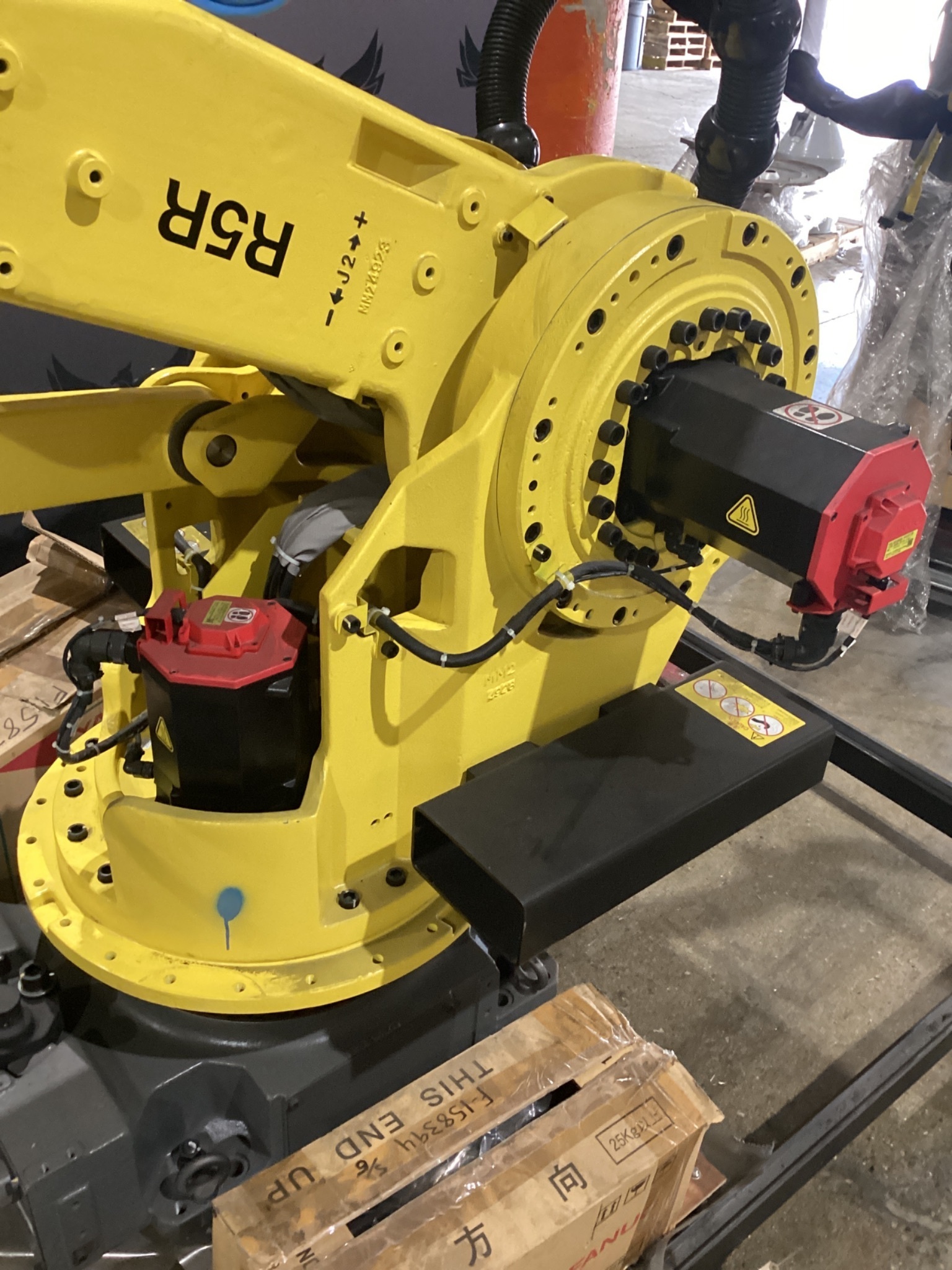 FANUC M-900iA/260L Complete w/ R-30iA Controls USED - Low Hours 4