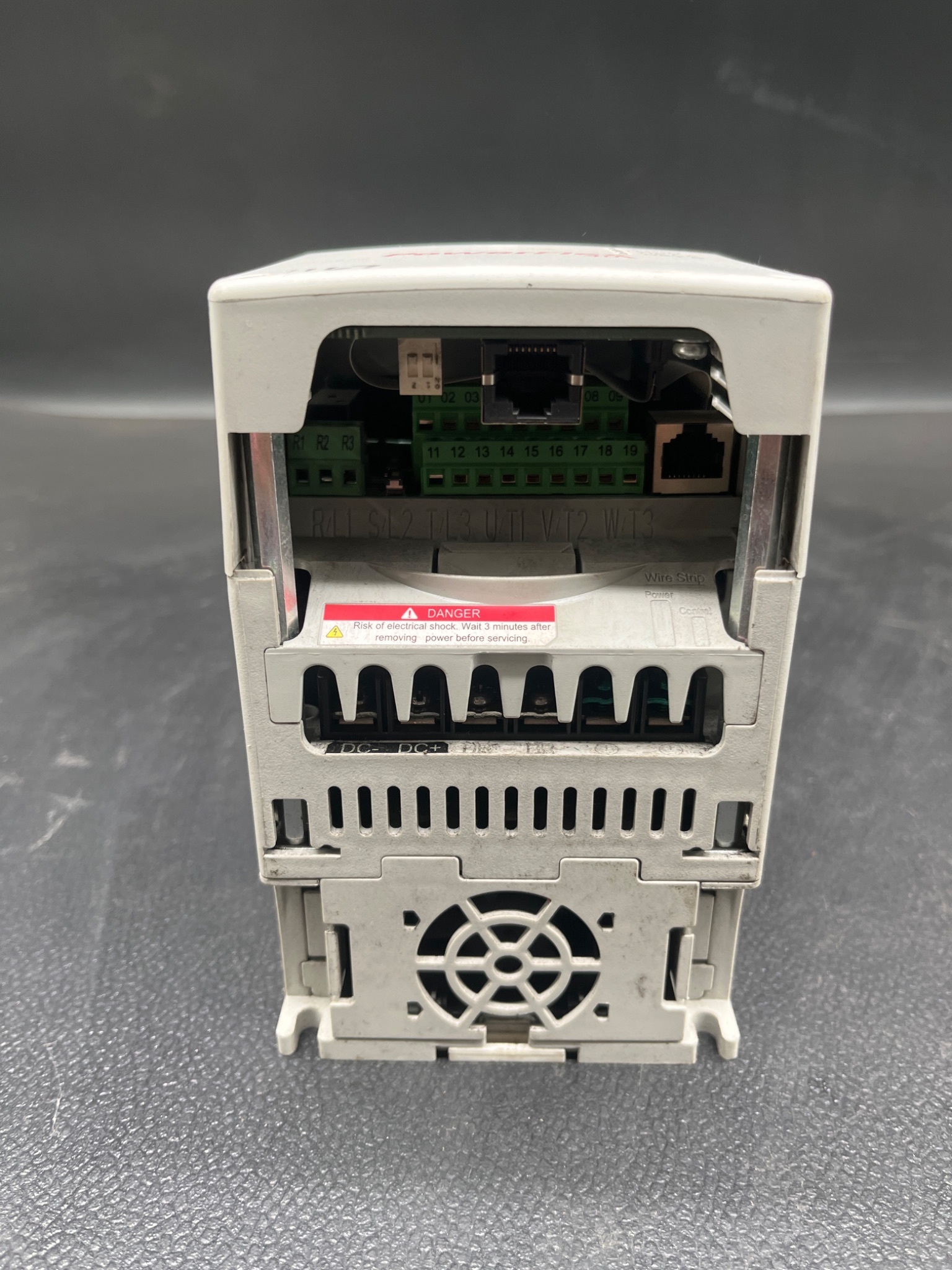 ALLEN BRADLEY 22B-D2P3N104 POWERFLEX 40 DRIVE USED 2