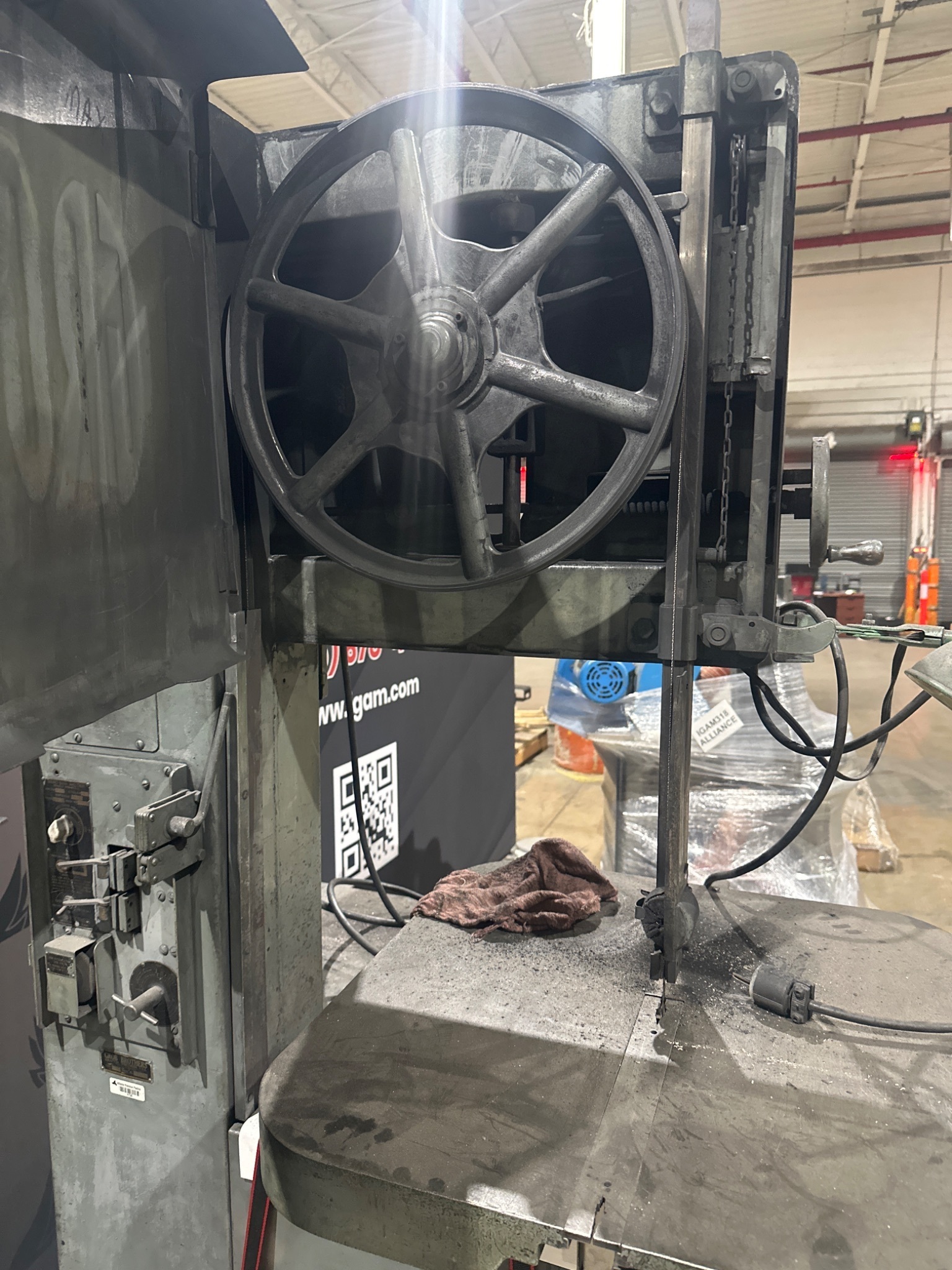 GROB NS18 18" Vertical Band Saw USED 4