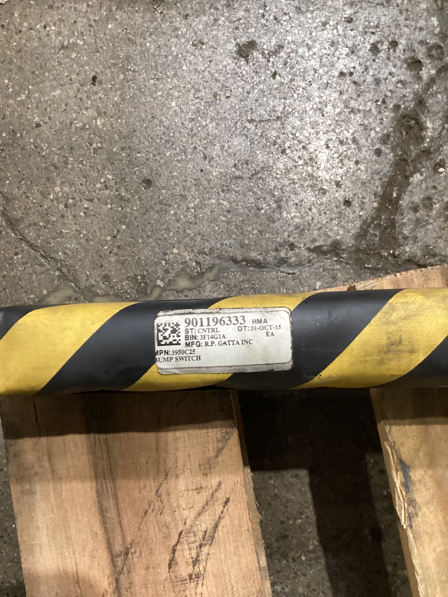 R.P. GATTA INC 3950C29 Industrial Bump Switch USED 3
