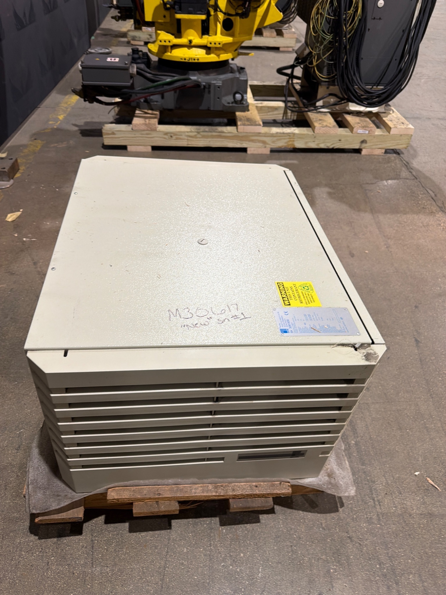 RITTAL SK 3261500 Enclosure Cooling Unit 460V 1350W / 1500W USED 4