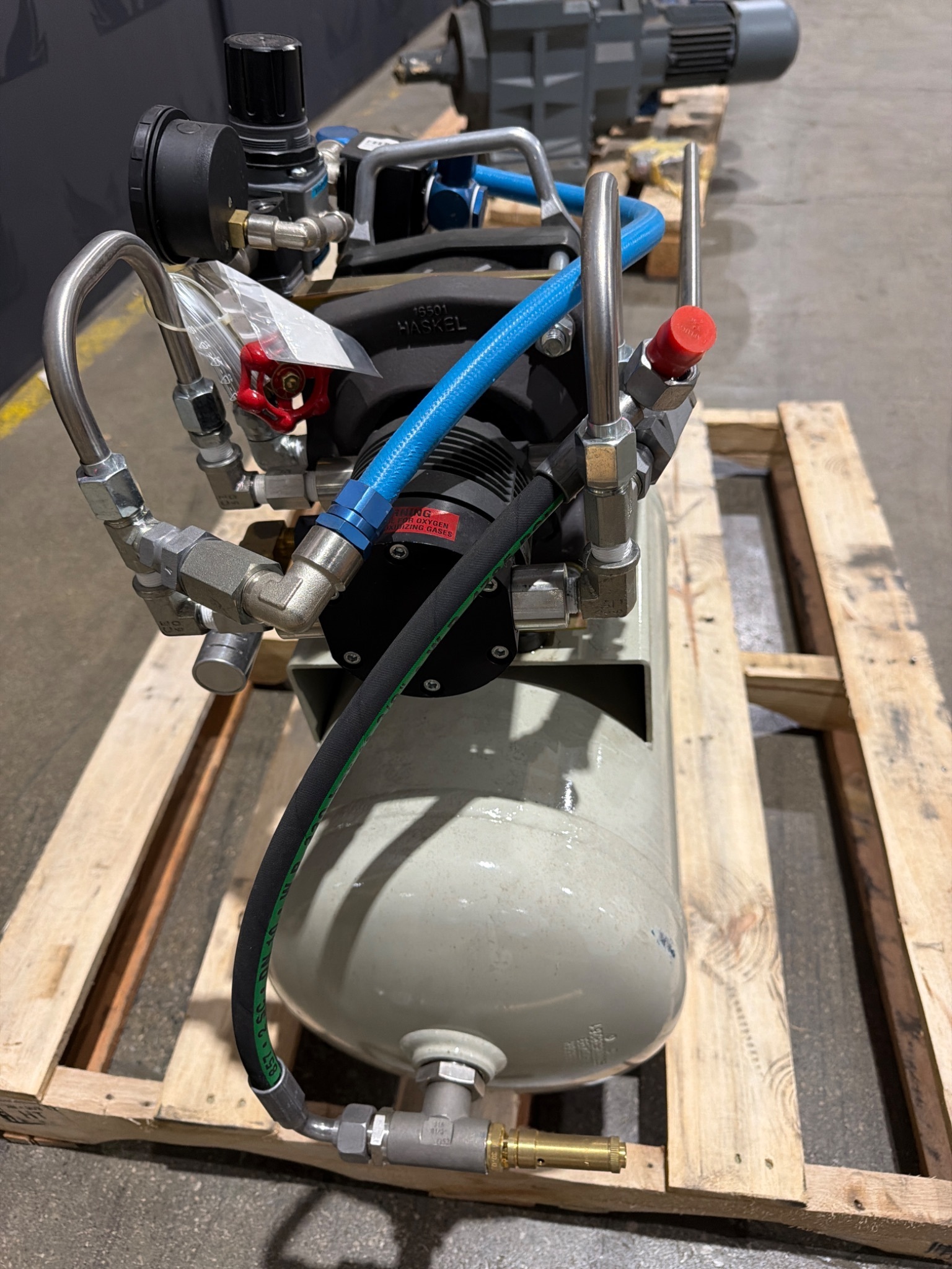 HD‑tech Tank Mounted Air Compressor System w/ HASKEL AAD‑5 Air Amplifier USED 2