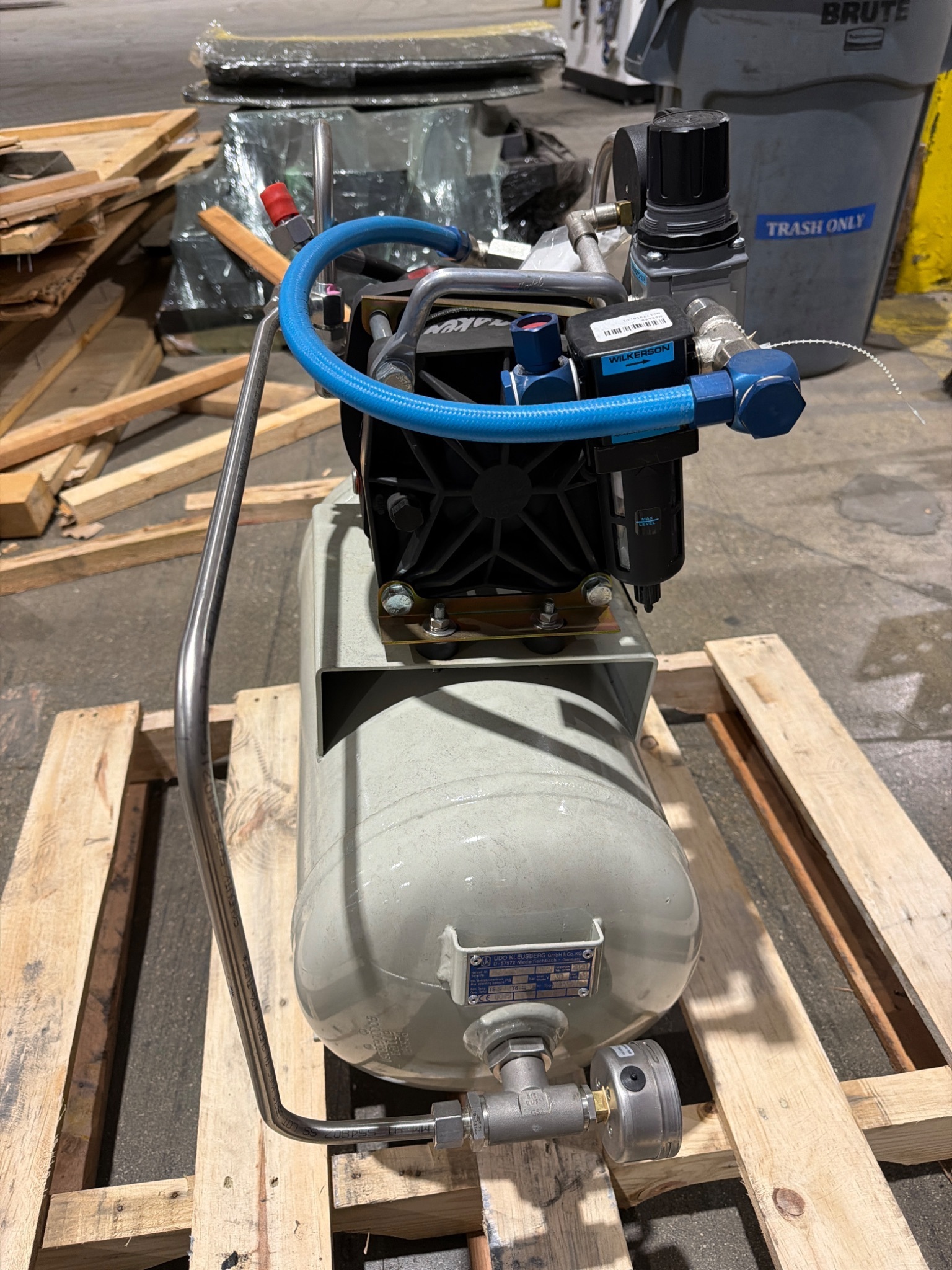 HD‑tech Tank Mounted Air Compressor System w/ HASKEL AAD‑5 Air Amplifier USED 3