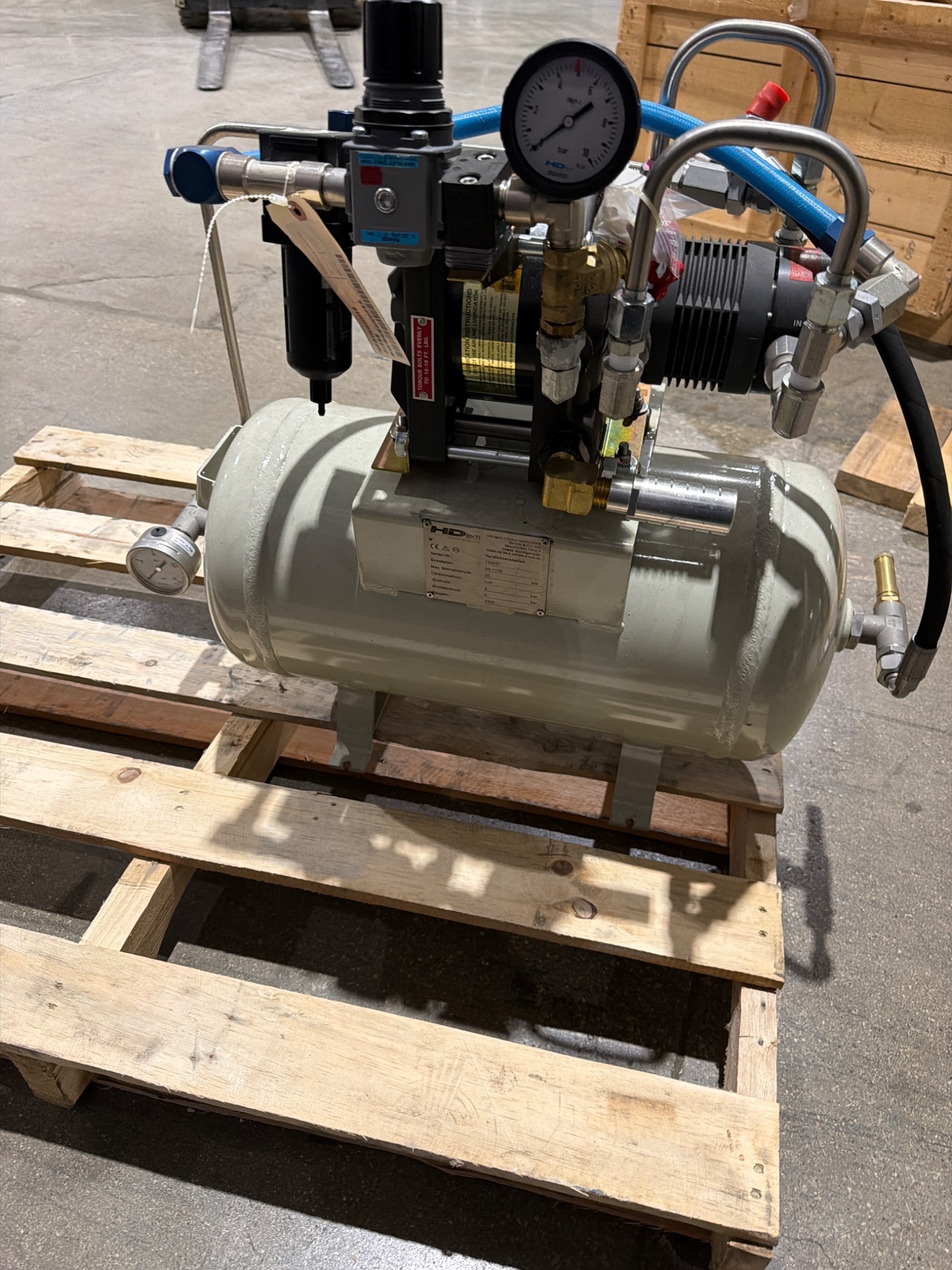 HD‑tech Tank Mounted Air Compressor System w/ HASKEL AAD‑5 Air Amplifier USED 4