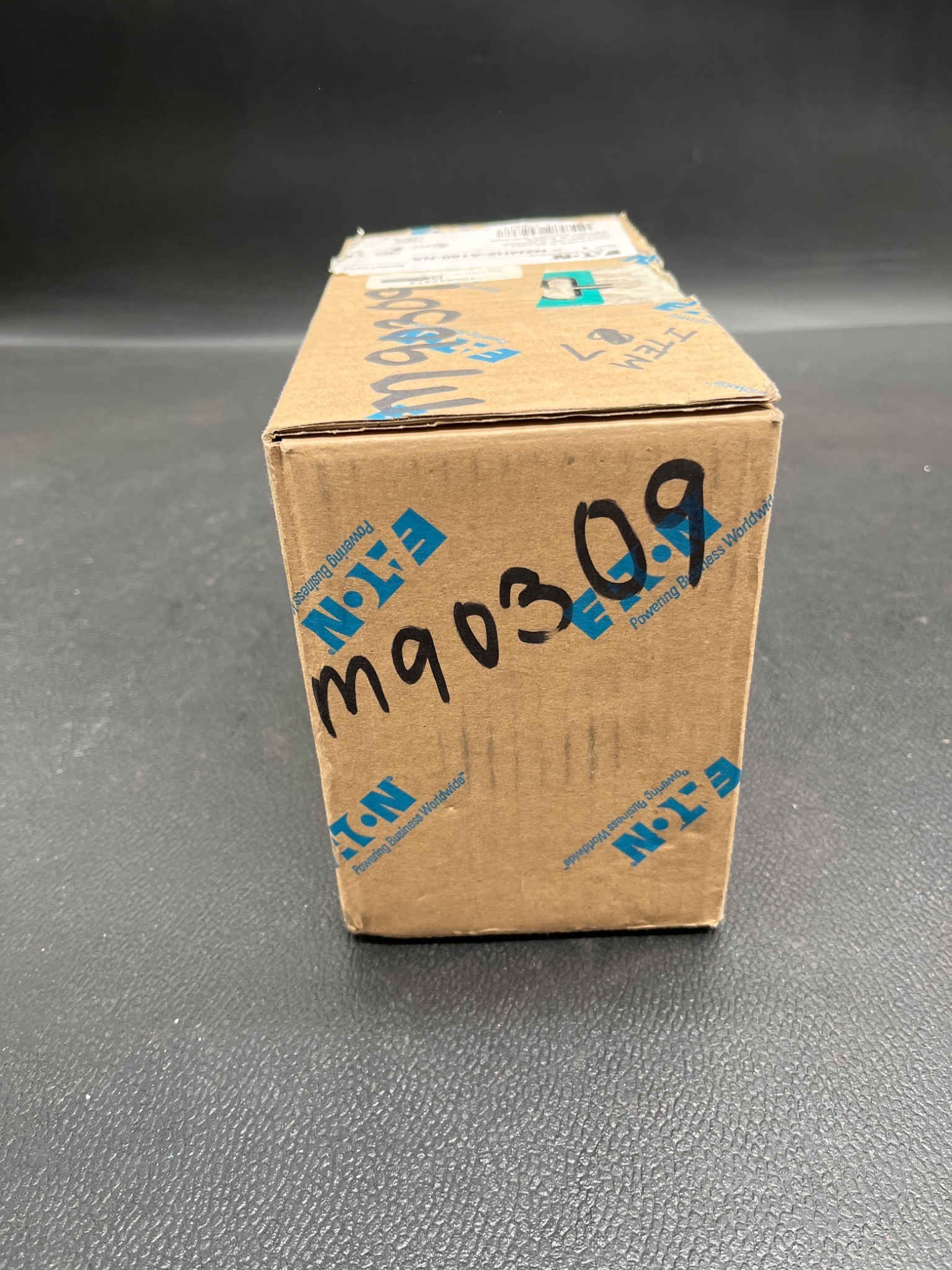 EATON NZMH2‑A160‑NA Molded Case Circuit Breaker 3‑Pole Adjustable NEW 4
