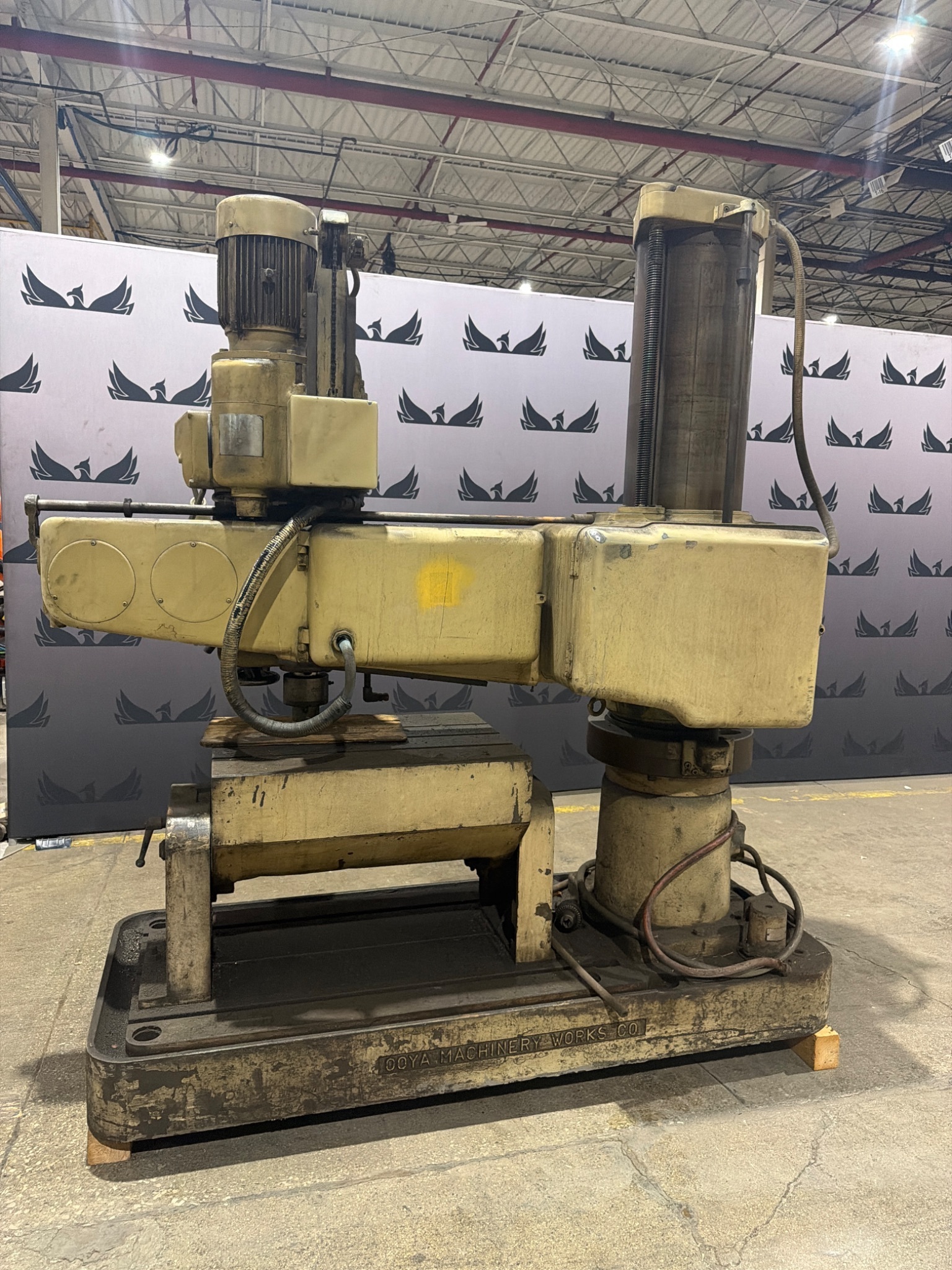 4′ X 13″ Ooya RE-1225H Radial Arm Drill With Box Table USED 7