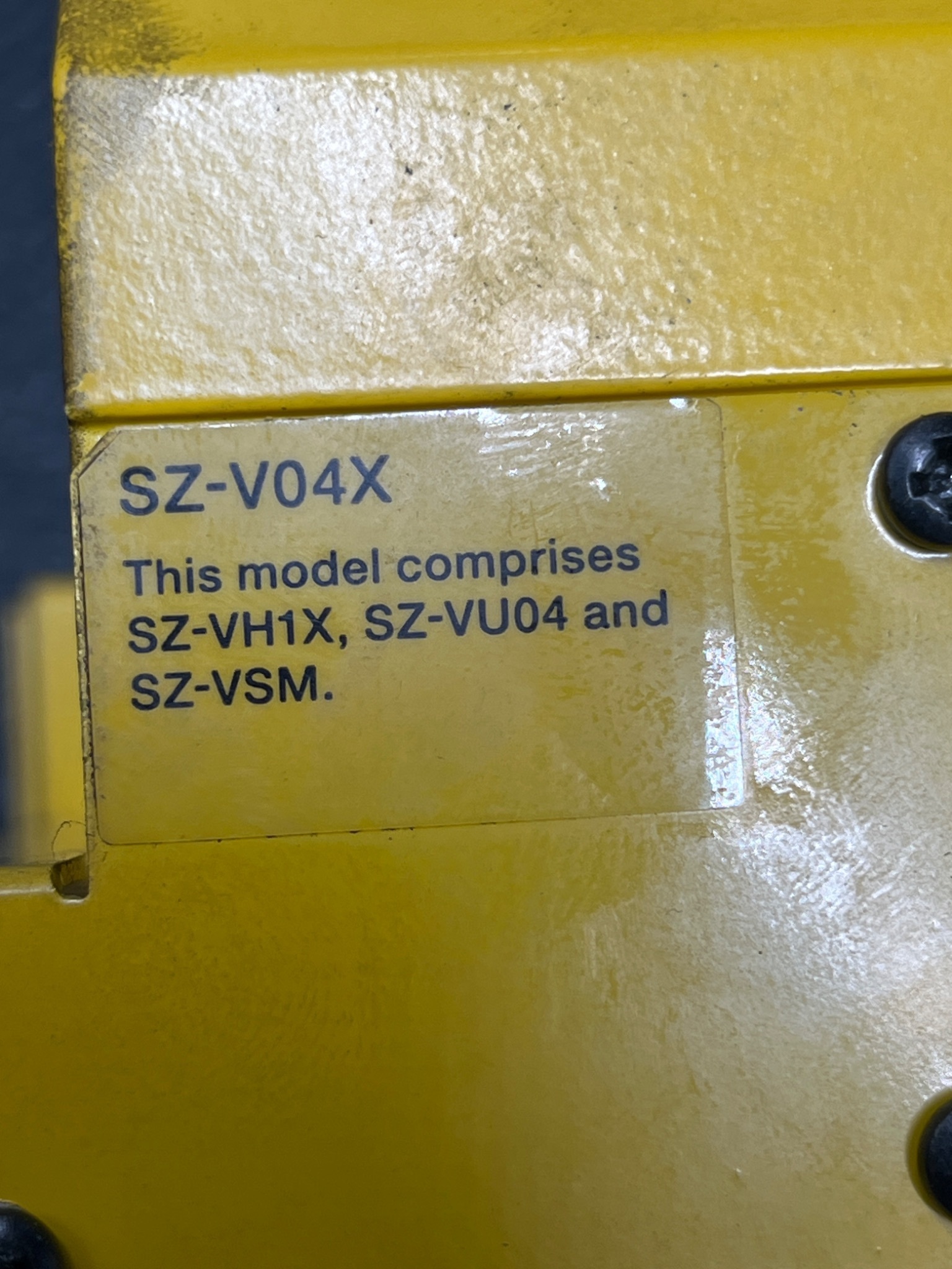 KEYENCE SZ‑V04X Safety Laser Scanner SZ‑V Series USED 1