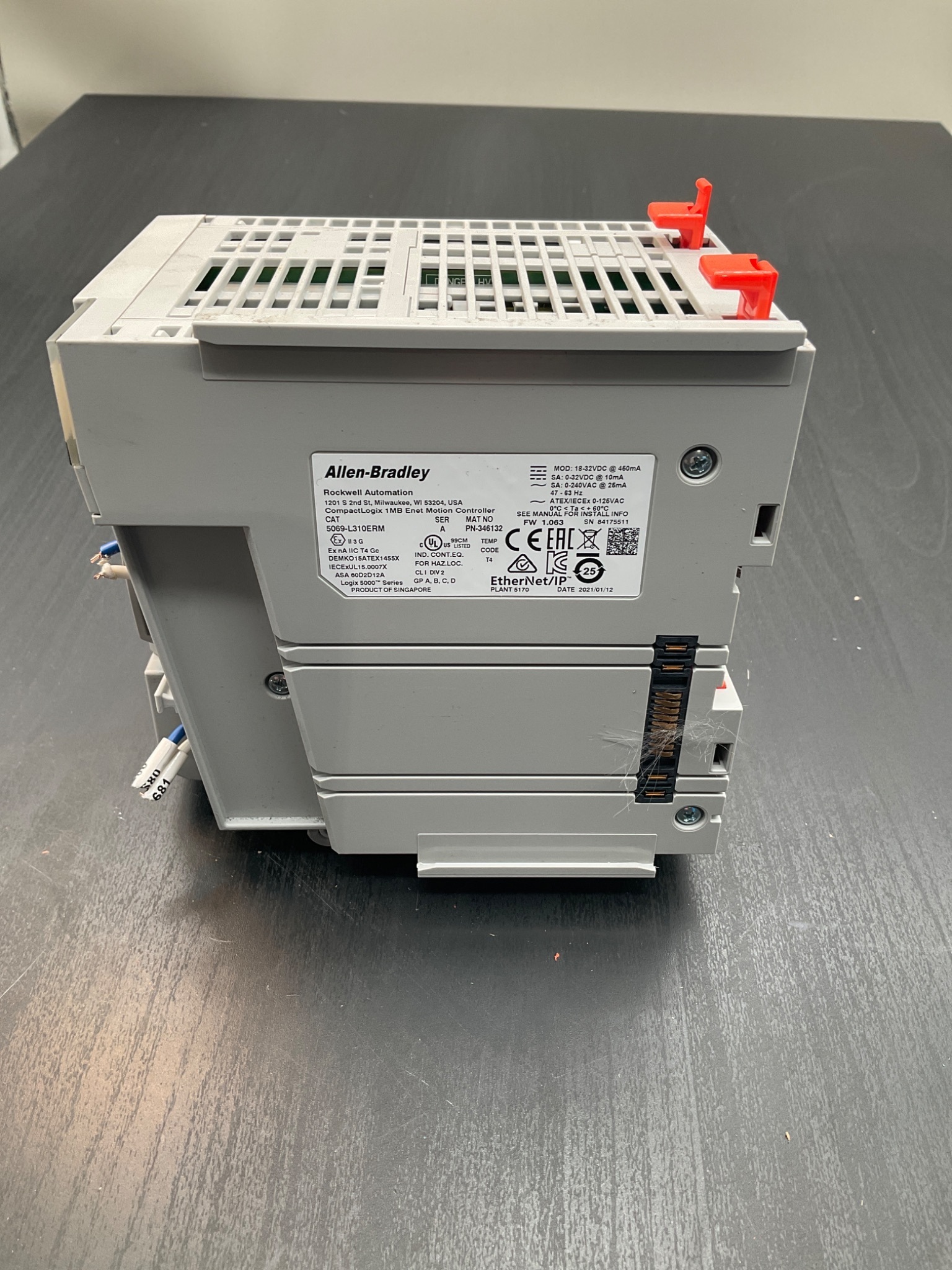 ALLEN BRADLEY 5069‑L310ERM CompactLogix 5380 1MB Enet Motion Controller USED 3