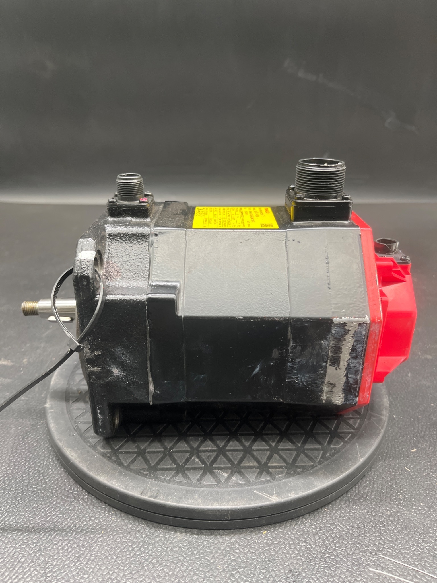 FANUC AC Servo Motor A06B‑0235‑B605#S037 USED 1
