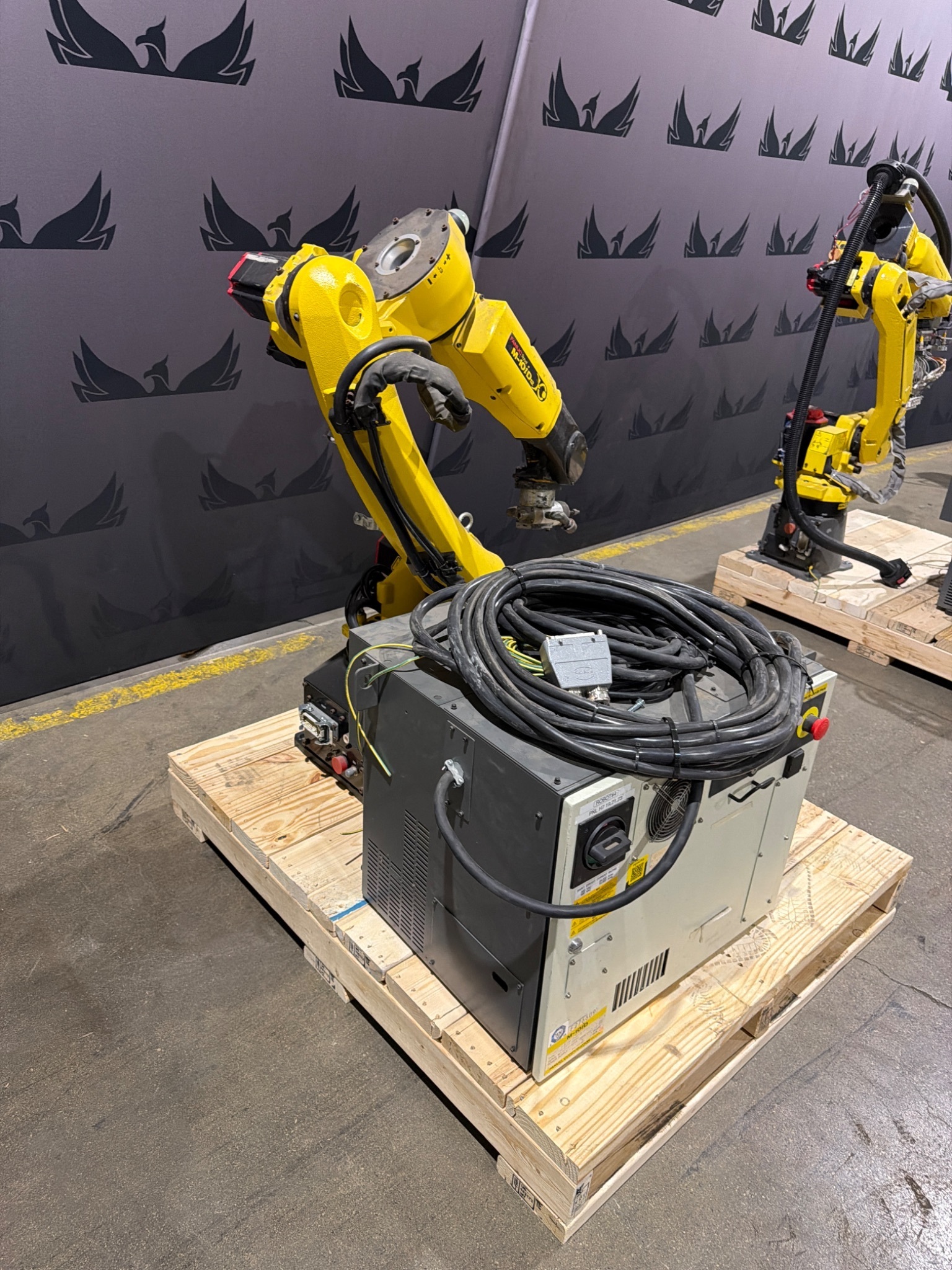 FANUC M-10iD/12 Complete w/ R-30iB PLUS Controller USED - Missing Pendant 1
