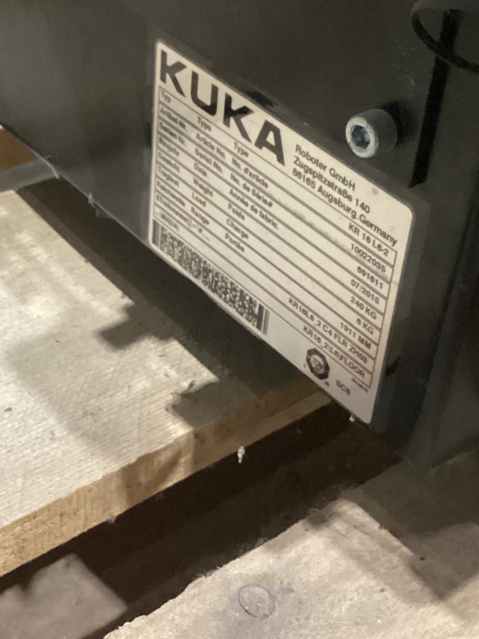 KUKA KR16 L6-2 w/ KR C4 Controls & TT3A Reamer NEW 3