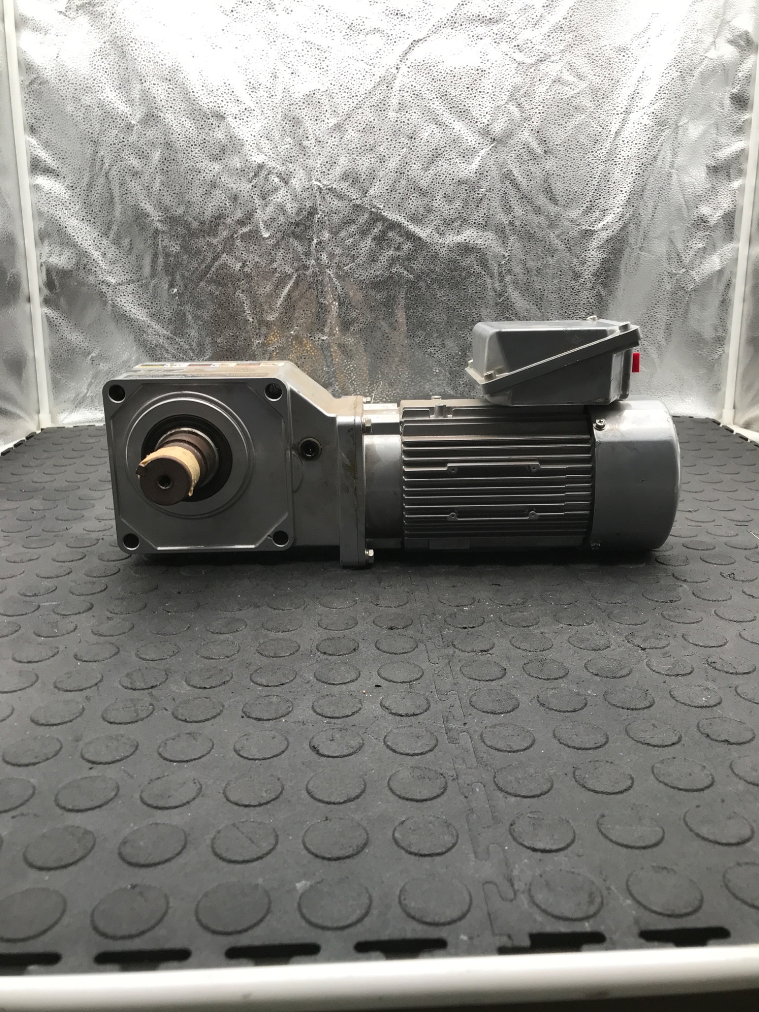 SUMITOMO PA145372 - RNFMS05‑1320LYC‑X1‑B‑20 Gearmotor USED 3