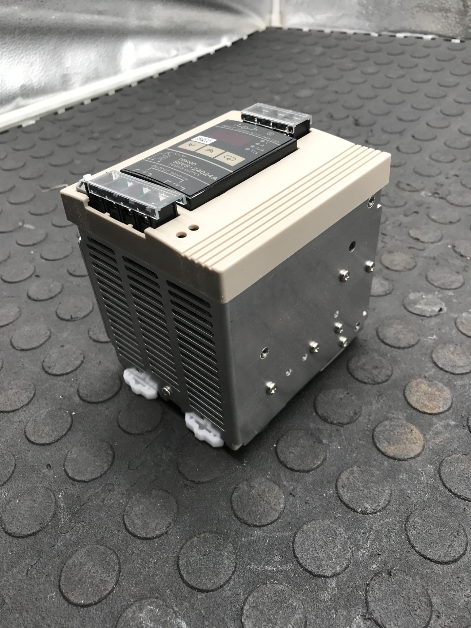 OMRON S8VS‑24024A/ED2 Power Supply 24VDC 10A NEW 1