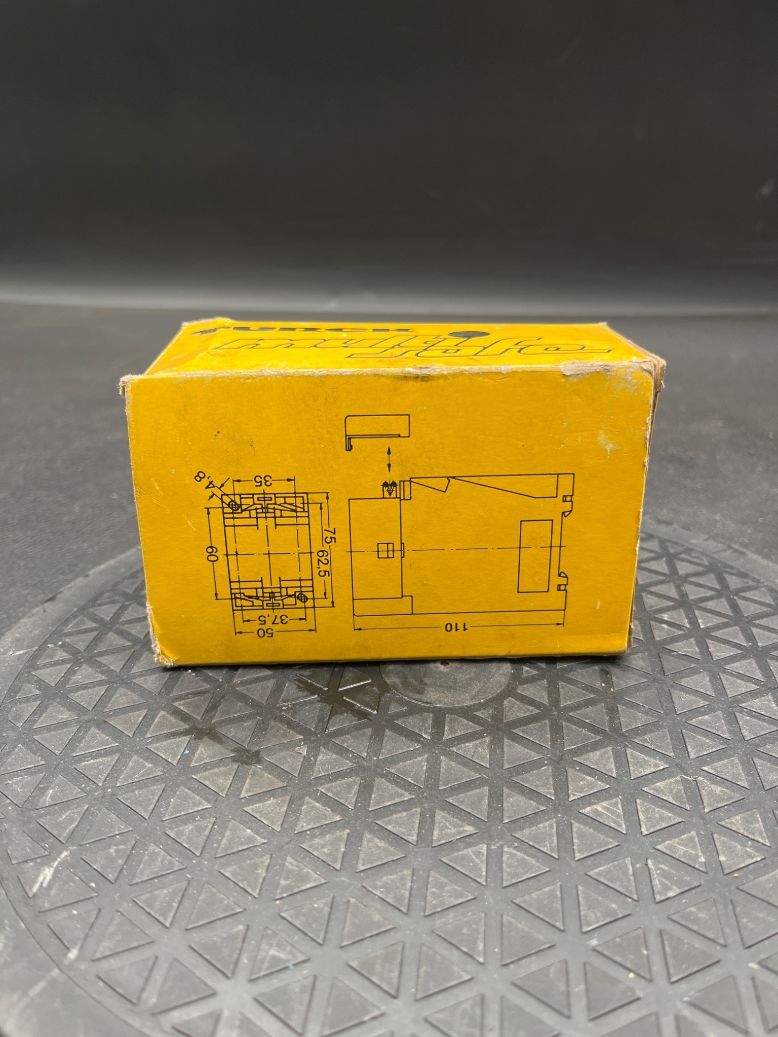 TURCK MS81‑221‑R Amplifier Relay Module NEW IN BOX 2