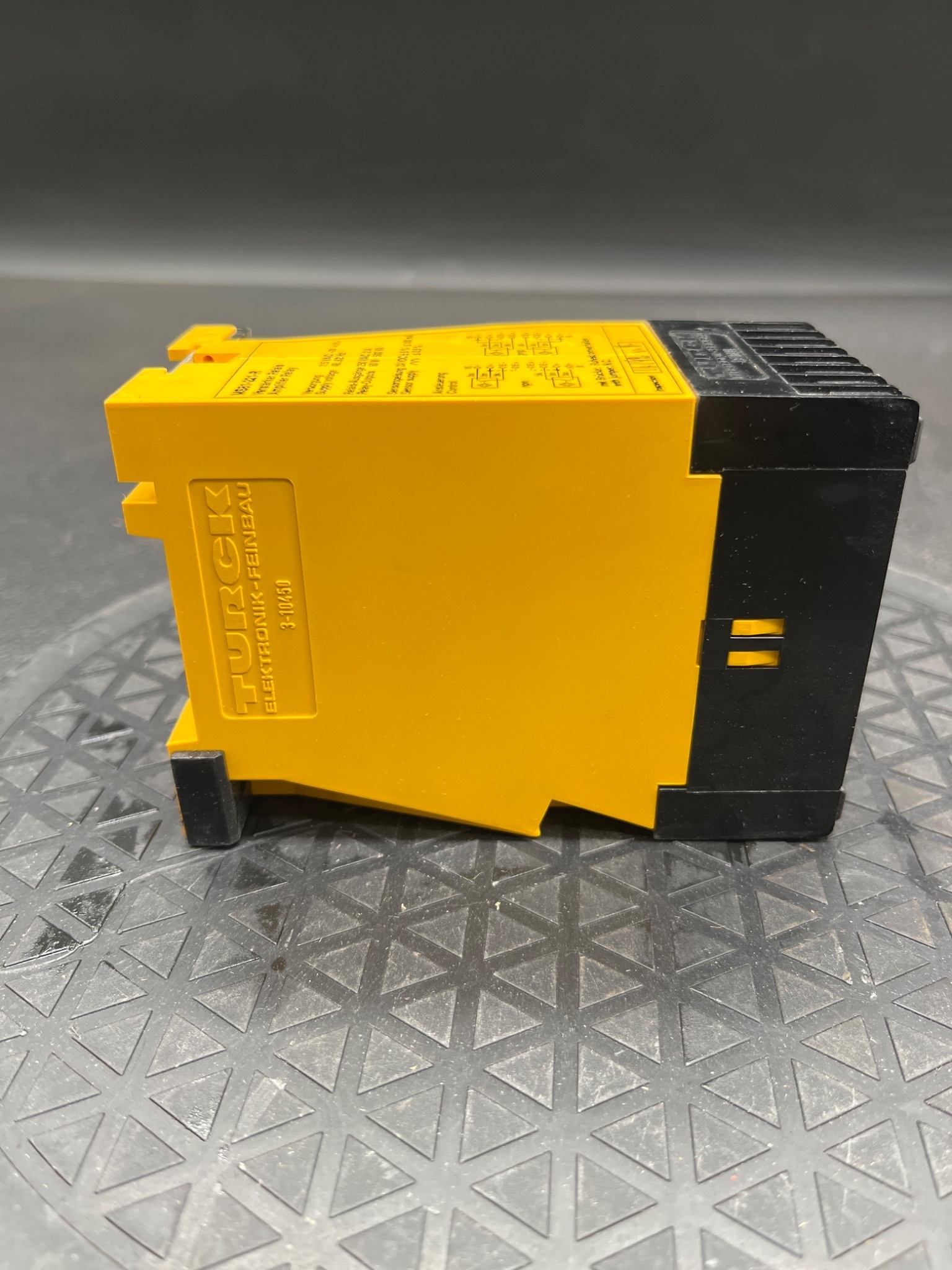 TURCK MS81‑221‑R Amplifier Relay Module NEW IN BOX 5