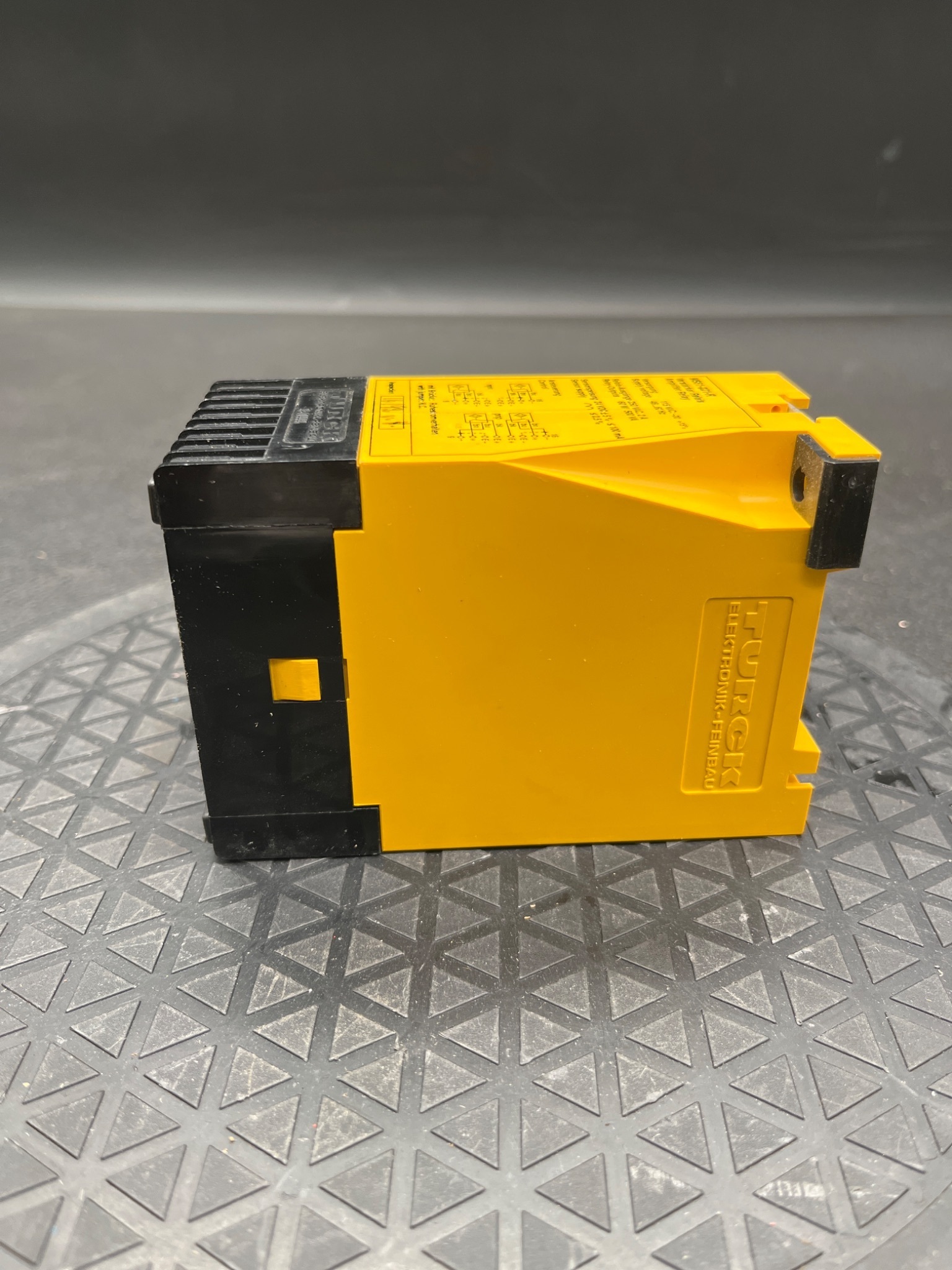 TURCK MS81‑221‑R Amplifier Relay Module NEW IN BOX 7