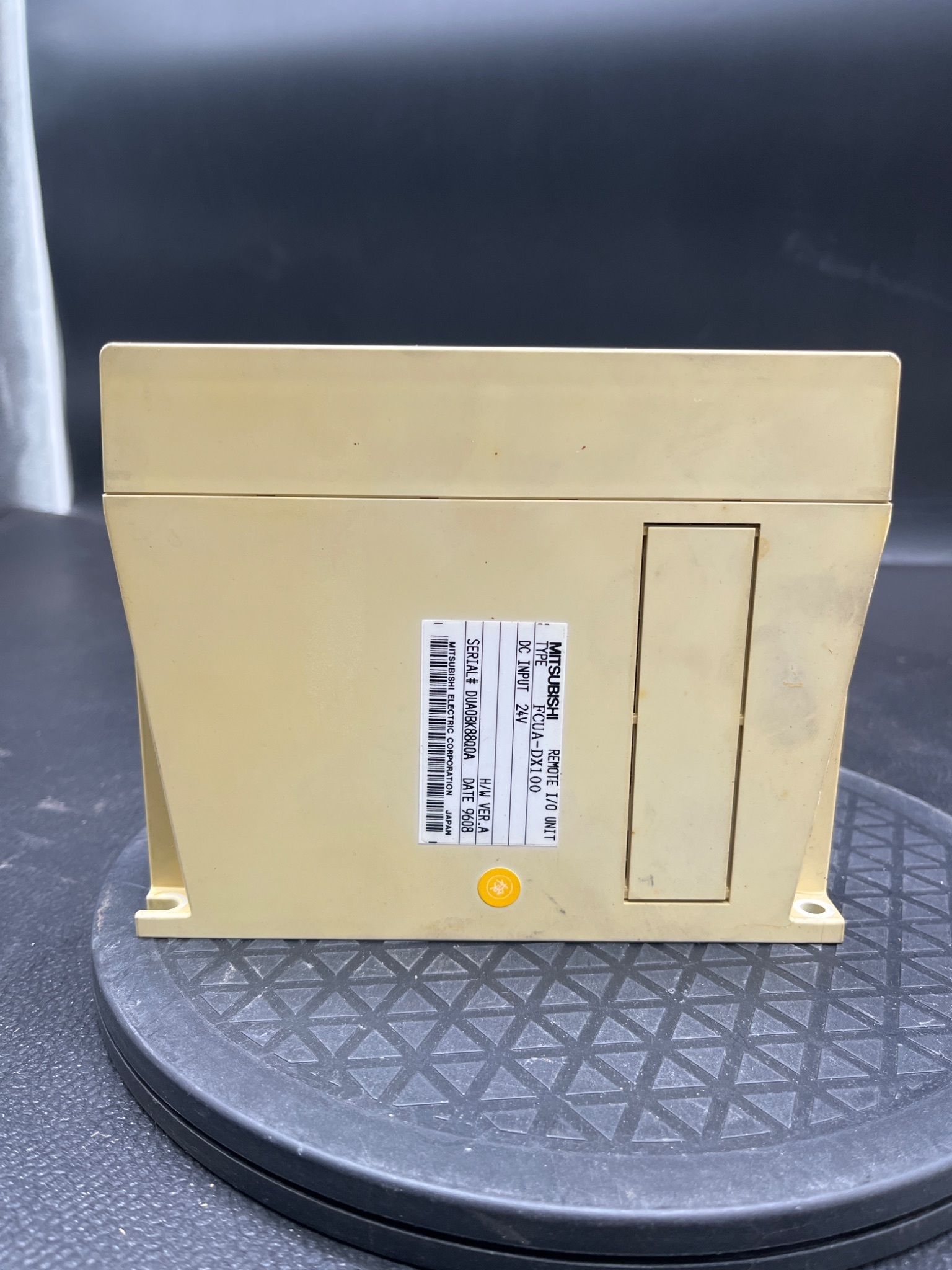 MITSUBISHI ELECTRIC FCUA‑DX100 Remote I/O Unit 24VDC USED 3