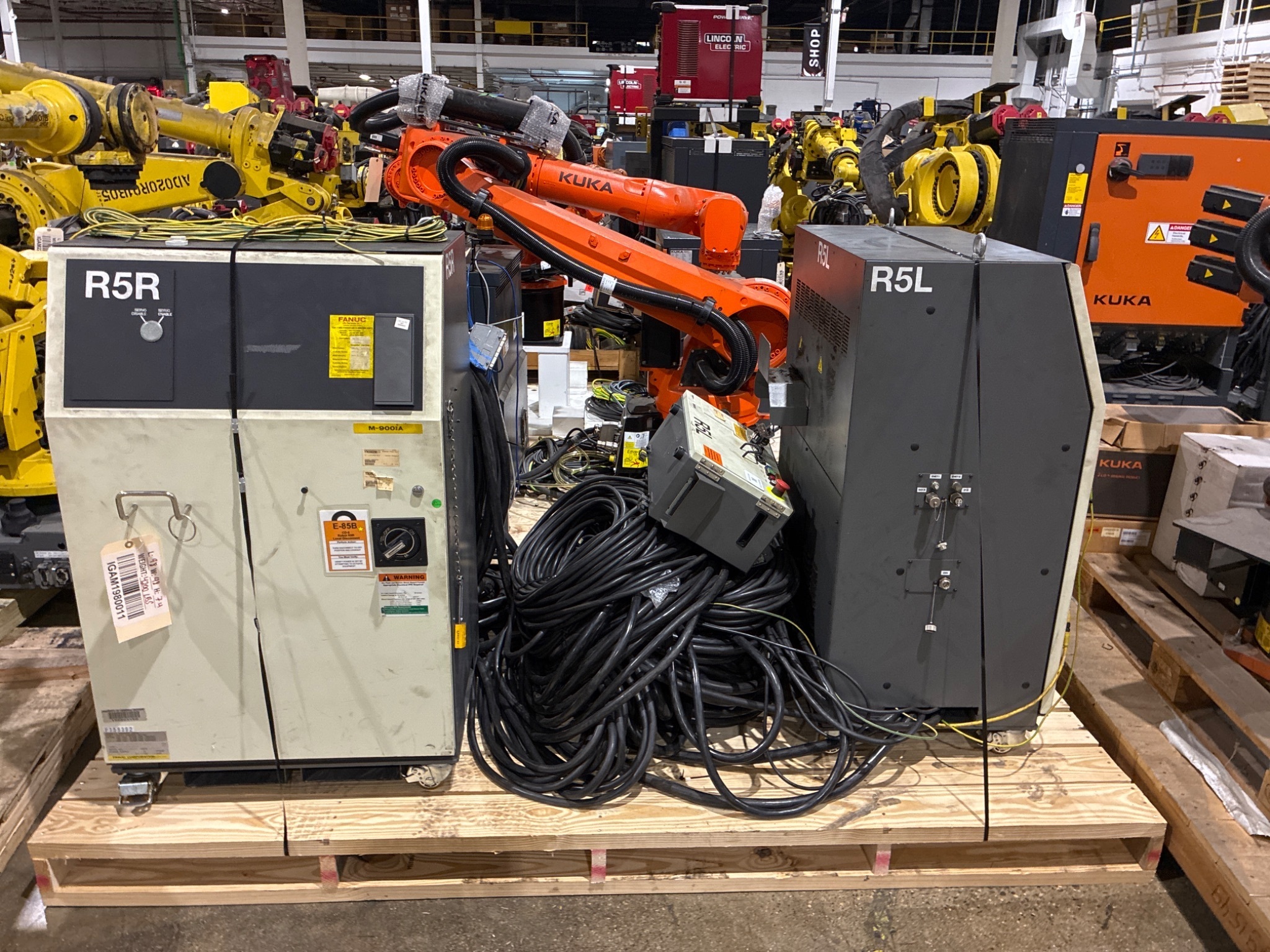 FANUC M-900iA/260L Complete w/ R-30iA Controls USED 10