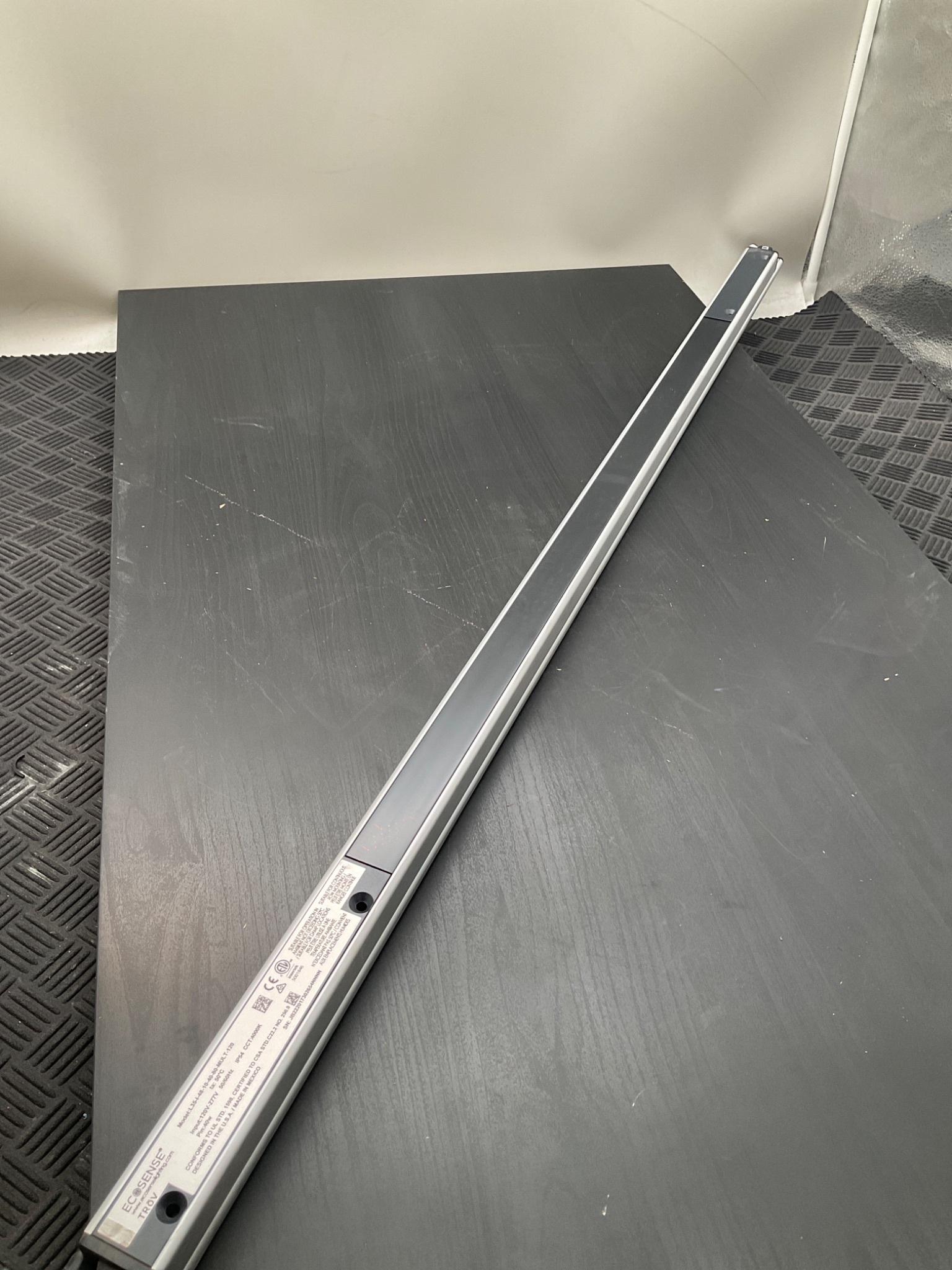 ECOSENSE L35‑I‑48‑10‑40‑80‑MULT‑120 TROV LED Light USED 0