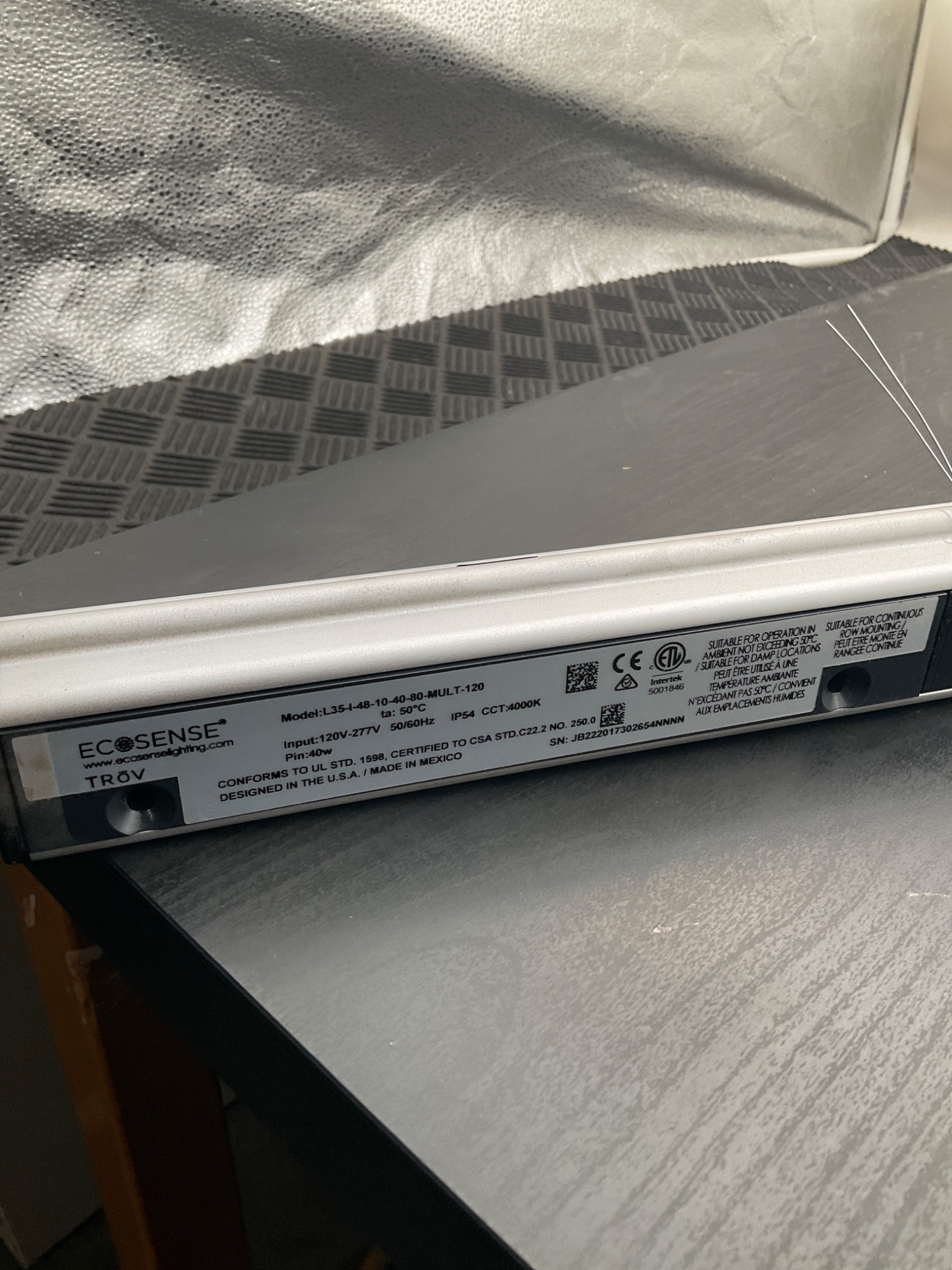 ECOSENSE L35‑I‑48‑10‑40‑80‑MULT‑120 TROV LED Light USED 3