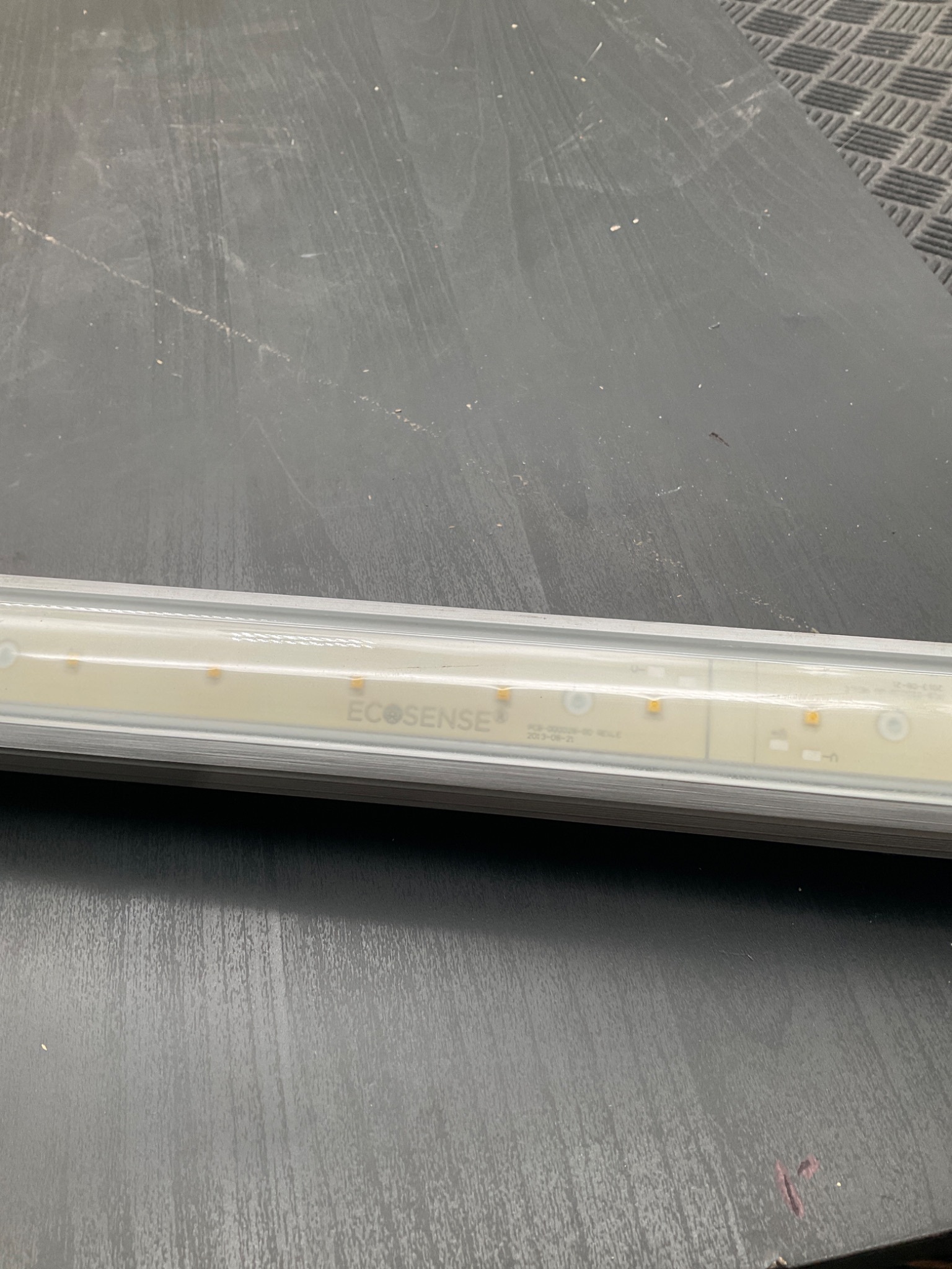 ECOSENSE HPIS‑48‑40‑120‑120 EcoSpec Linear HP INT LED Light USED 4