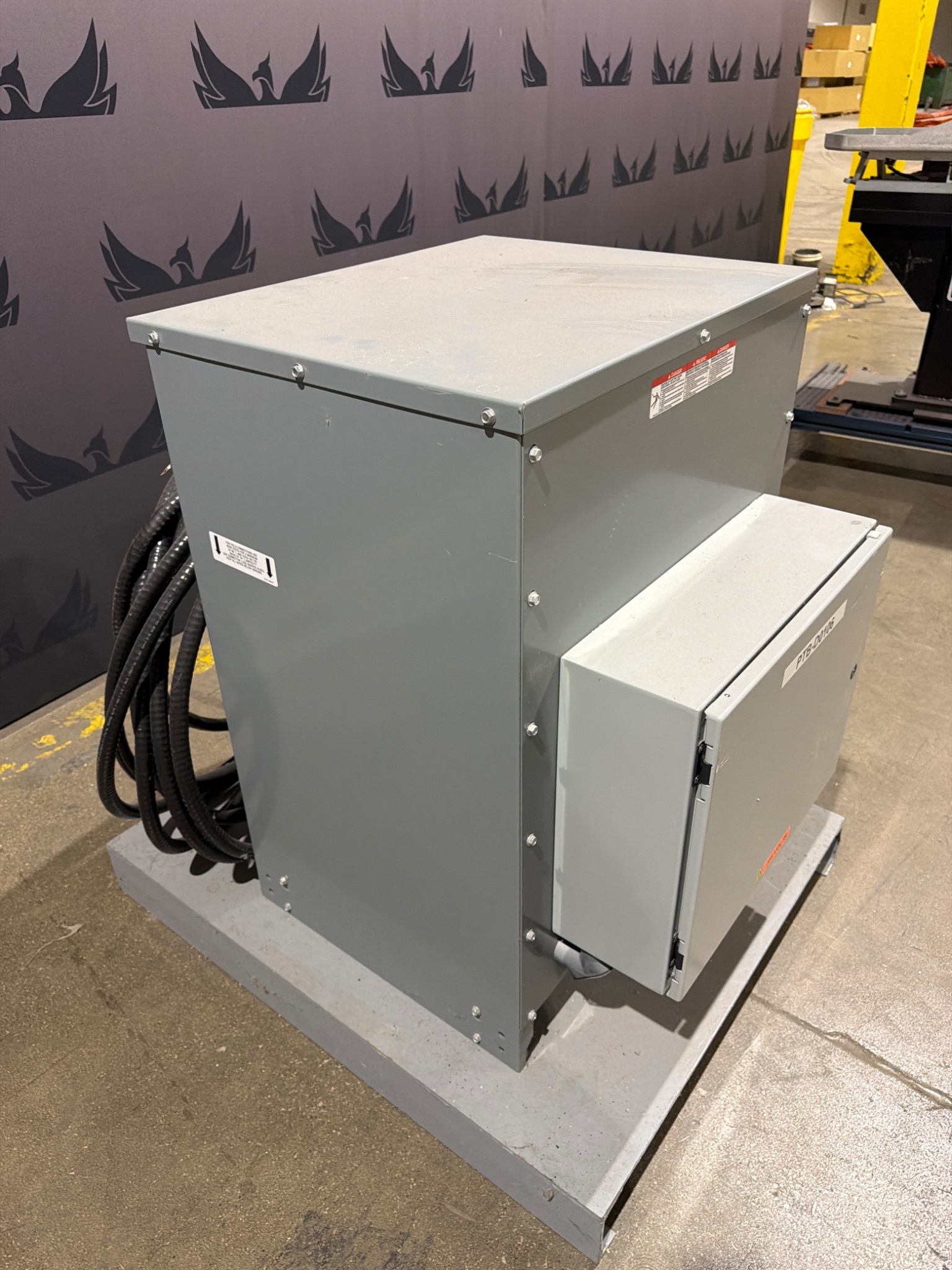 SQUARE D EX30T3H 30kVA Dry‑Type Distribution Transformer 480D – 208Y/120V USED 0