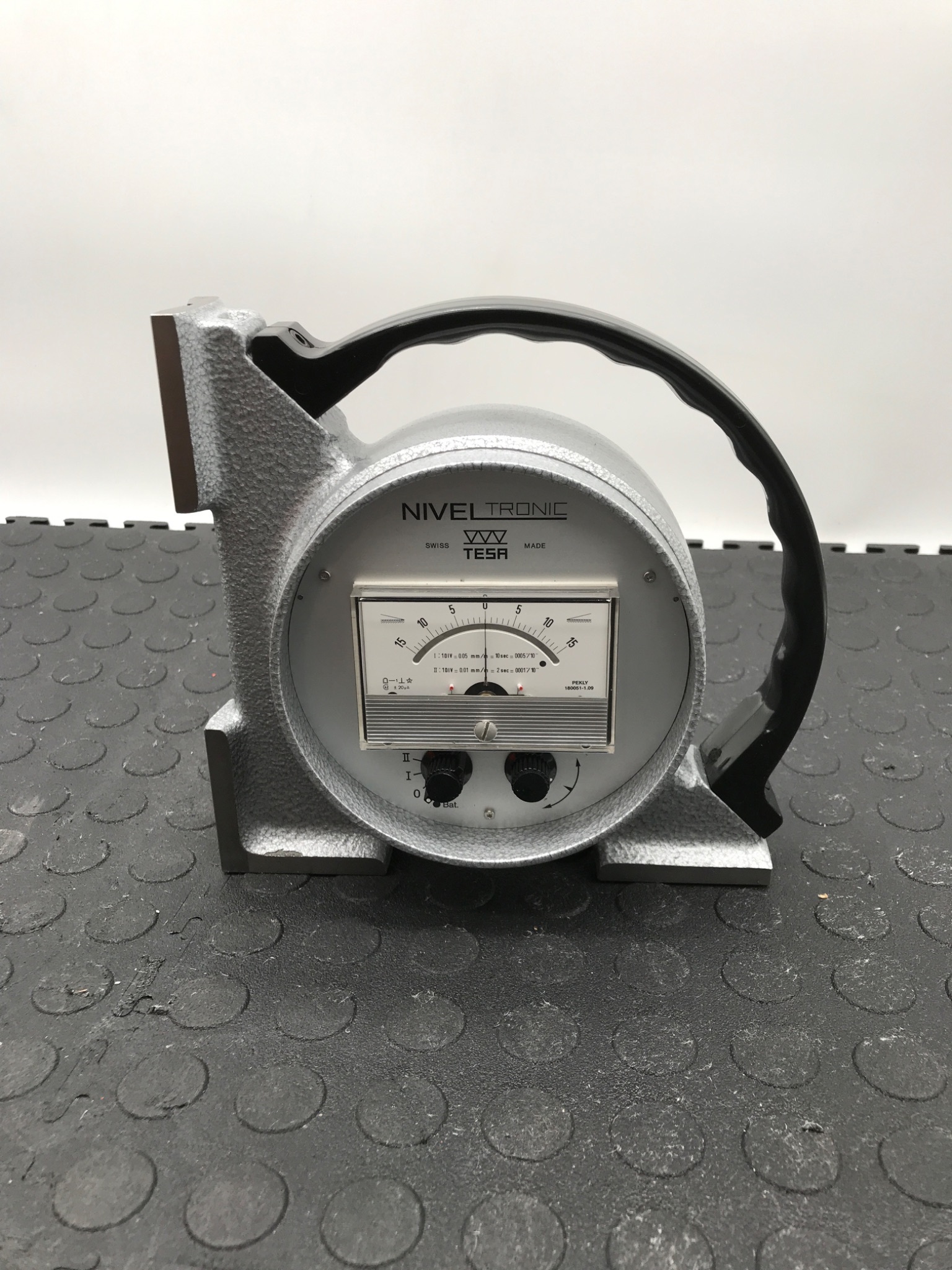 TESA NIVELTRONIC HEE‑0335 Electronic Level w/ Analog Display NEW 1