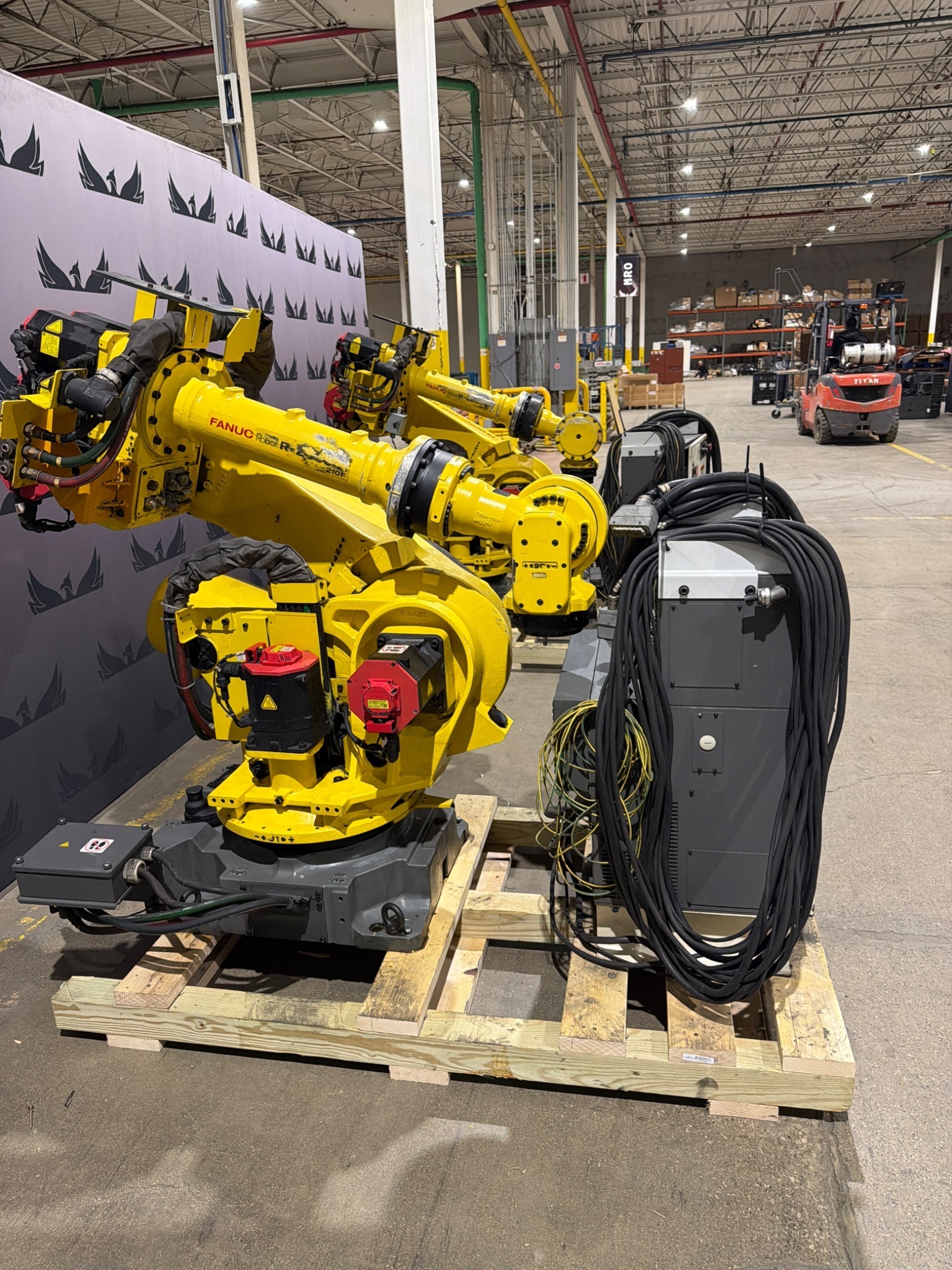 FANUC R-2000iB/210F Complete w/ R-30iB Controls USED 2