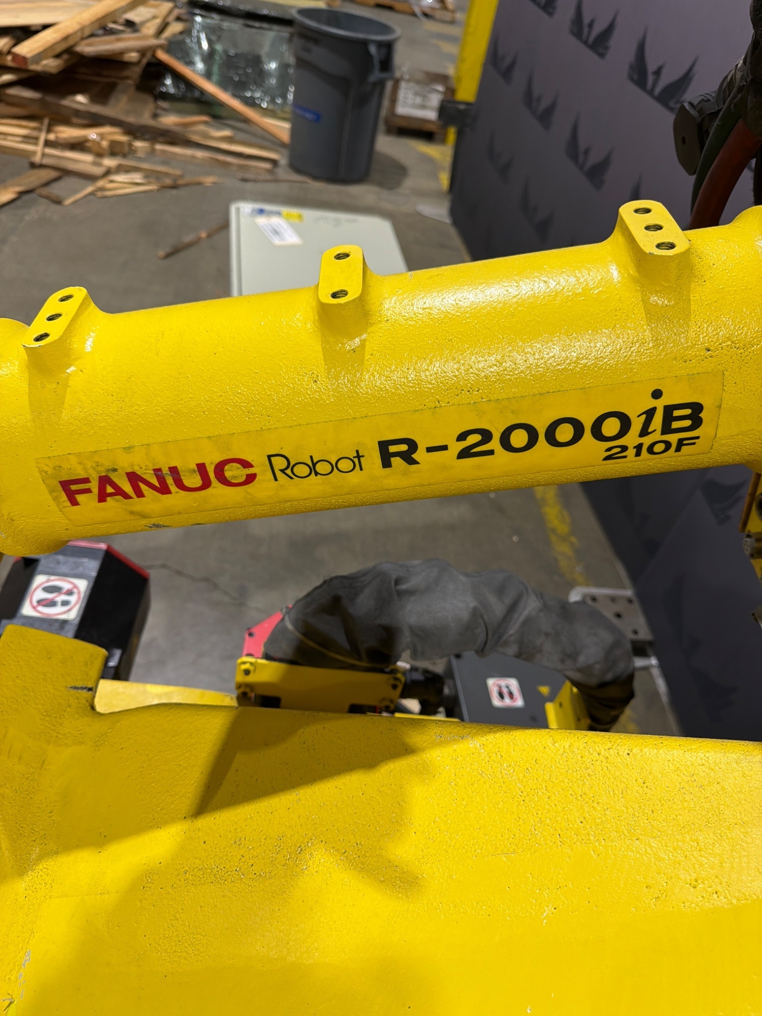 FANUC R-2000iB/210F Complete w/ R-30iB Controls USED 5