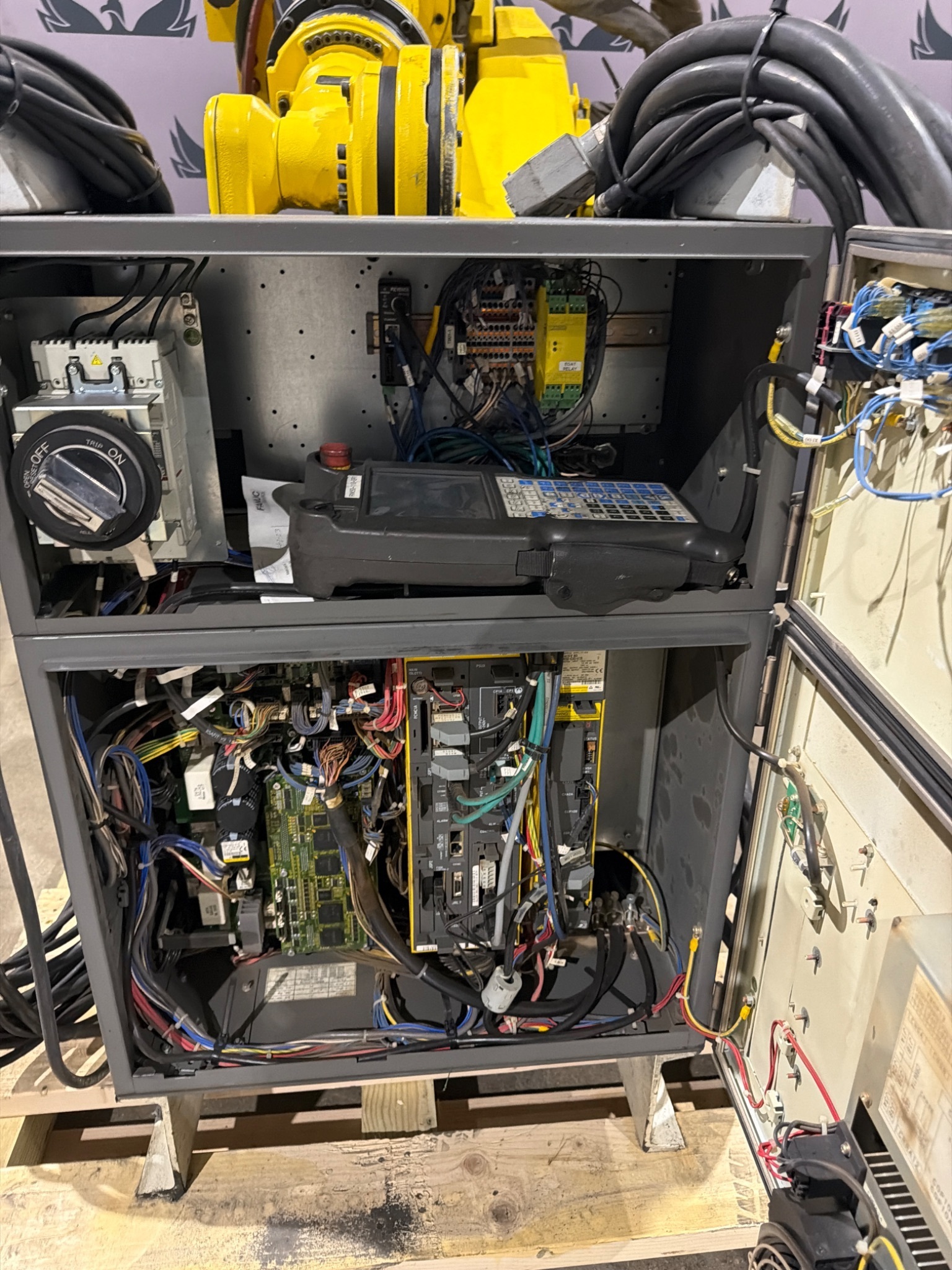 FANUC R-2000iB/210F Complete w/ R-30iB Controls USED 10