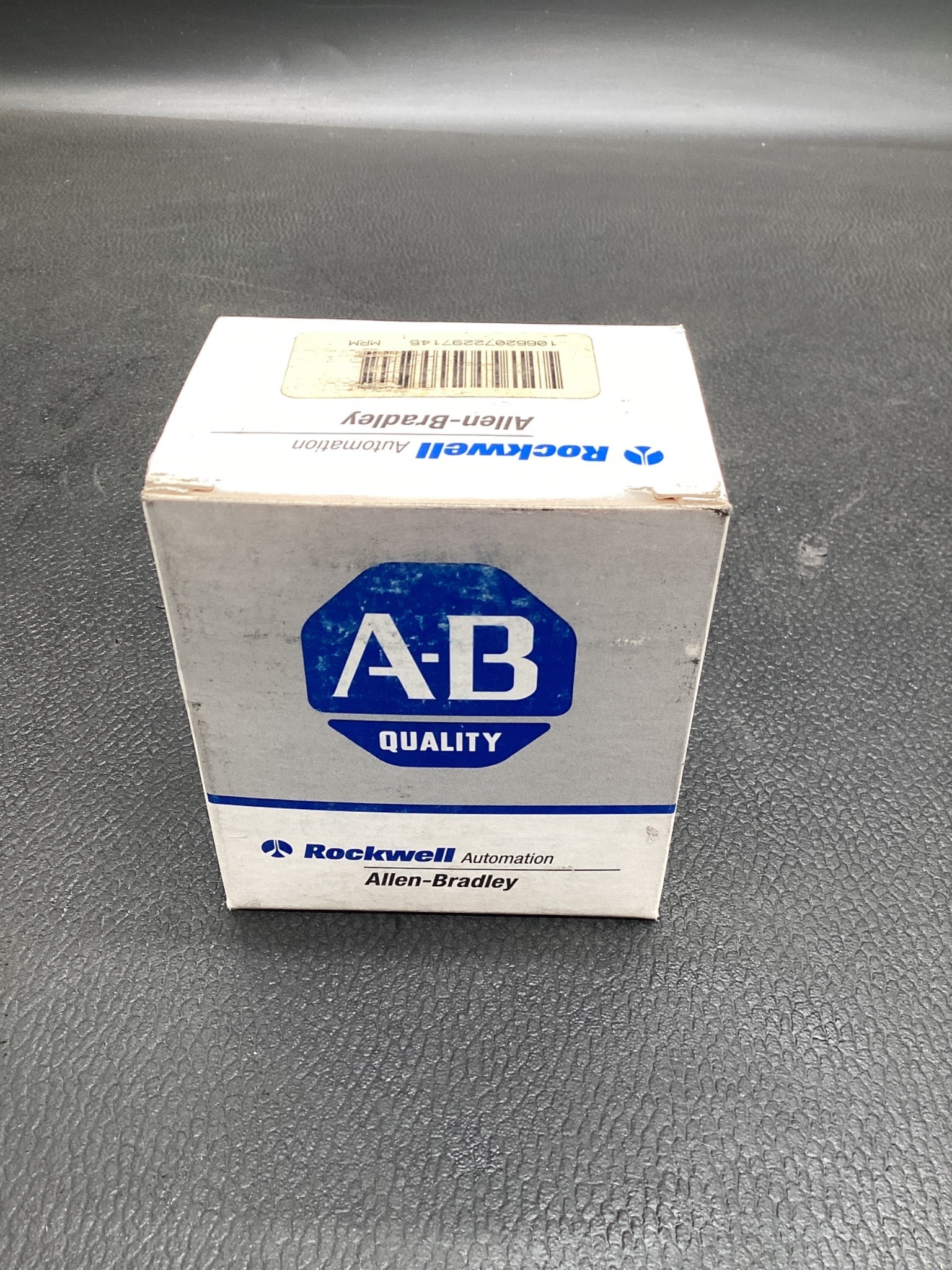 ALLEN BRADLEY 100‑A24ND3 AC Contactor NEW 0