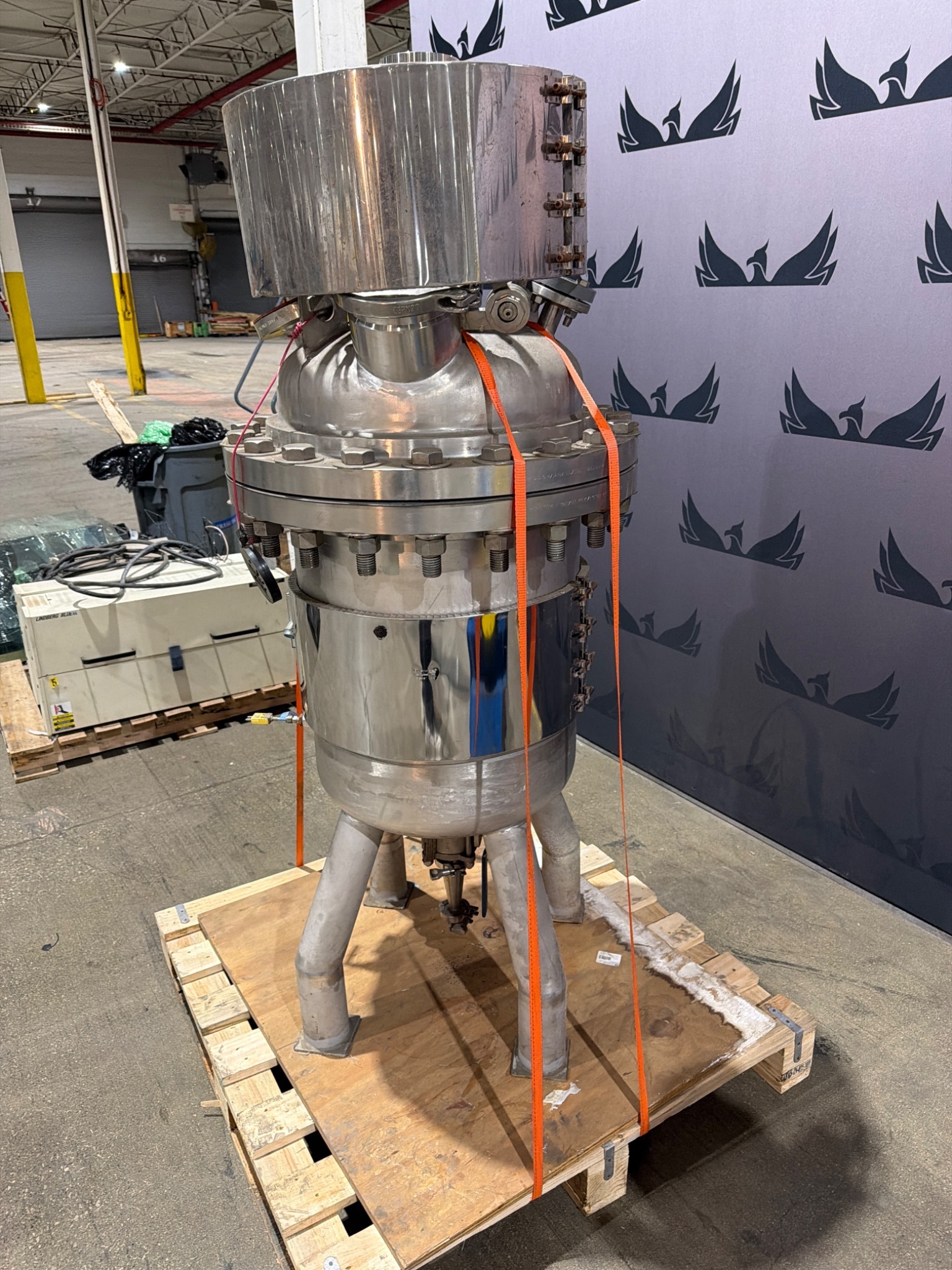 HYDROGENATION REACTOR WITH THERMOCOUPLE ASSEMBLY AND PROCESS HEATER; USED 1