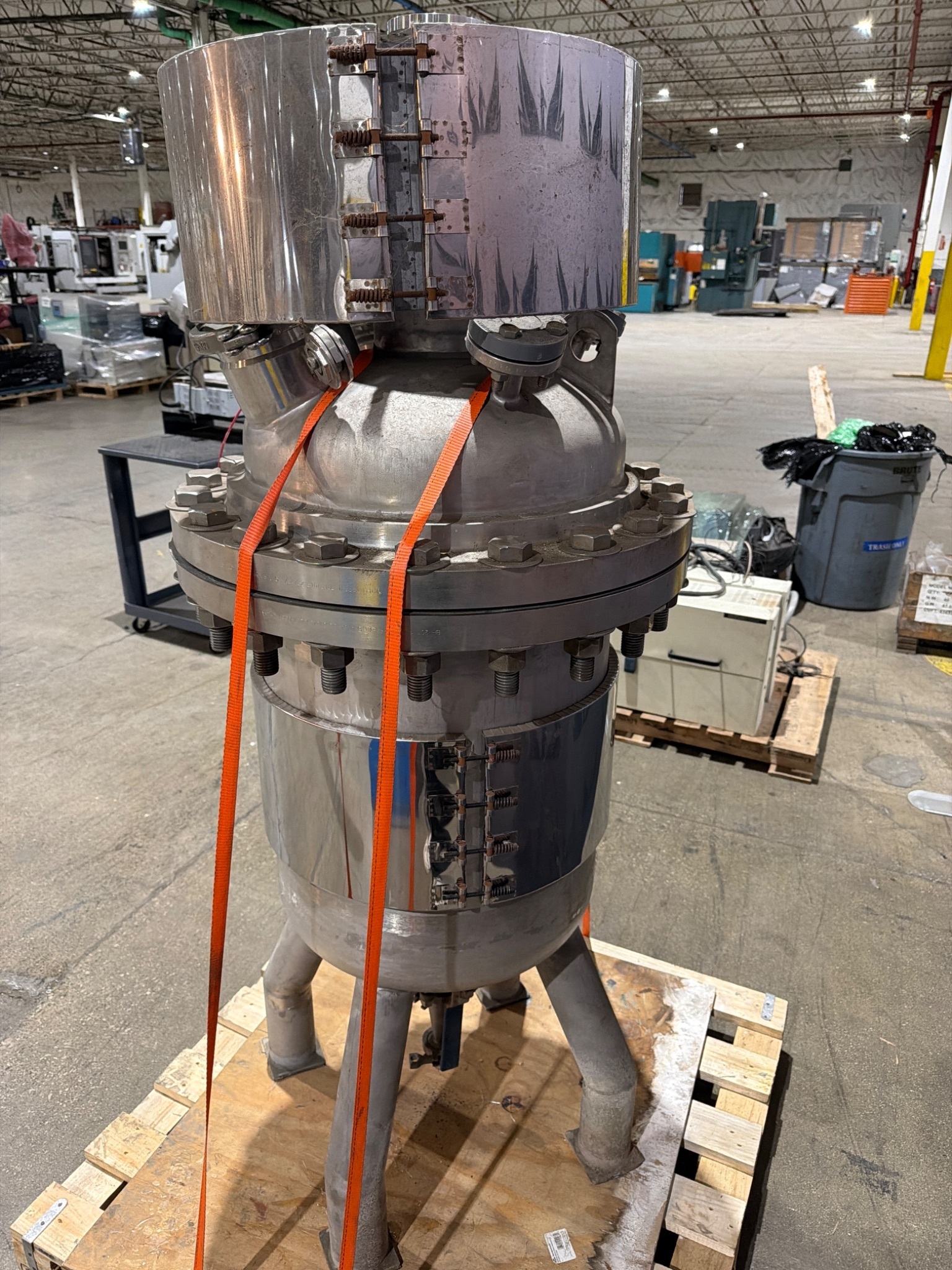HYDROGENATION REACTOR WITH THERMOCOUPLE ASSEMBLY AND PROCESS HEATER; USED 4